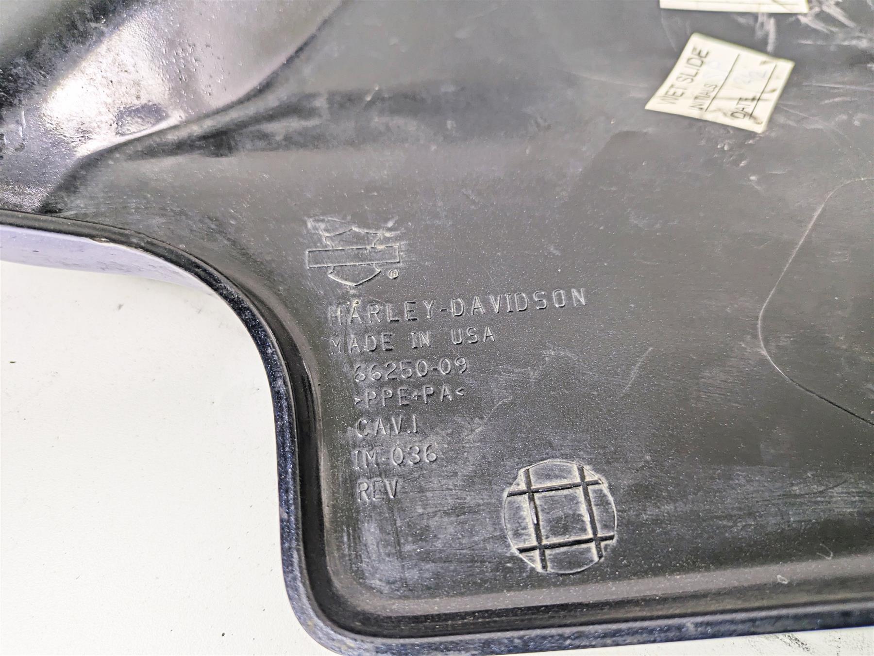 2011 Harley Touring FLHTCUSE CVO E-Glide Side Cover Twilight Blue 66048-09A - Image 10