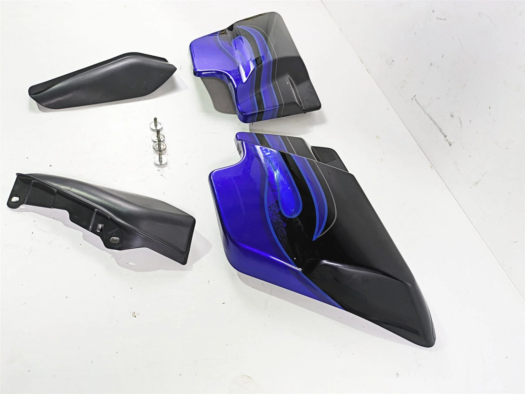 2011 Harley Touring FLHTCUSE CVO E-Glide Side Cover Twilight Blue 66048-09A - Image 2