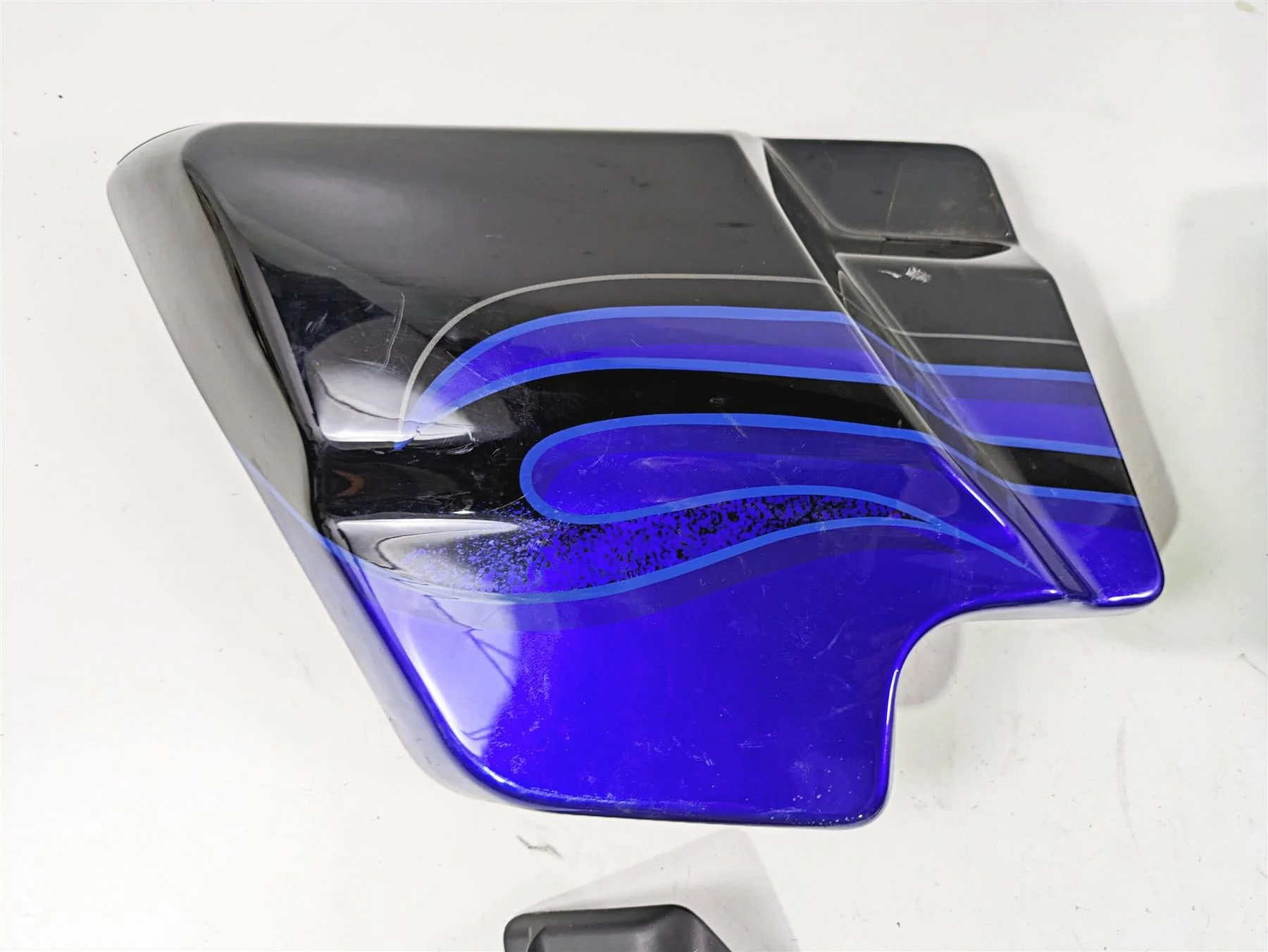 2011 Harley Touring FLHTCUSE CVO E-Glide Side Cover Twilight Blue 66048-09A - Image 6