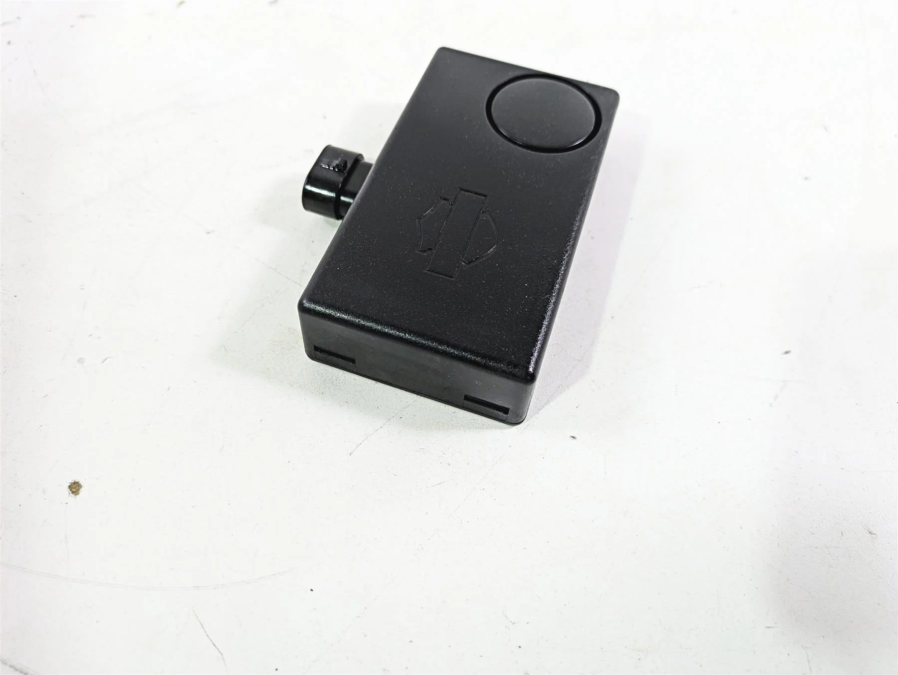 2011 Harley Touring FLHTCUSE CVO E-Glide Siren Alarm Box 68970-06 - Image 11