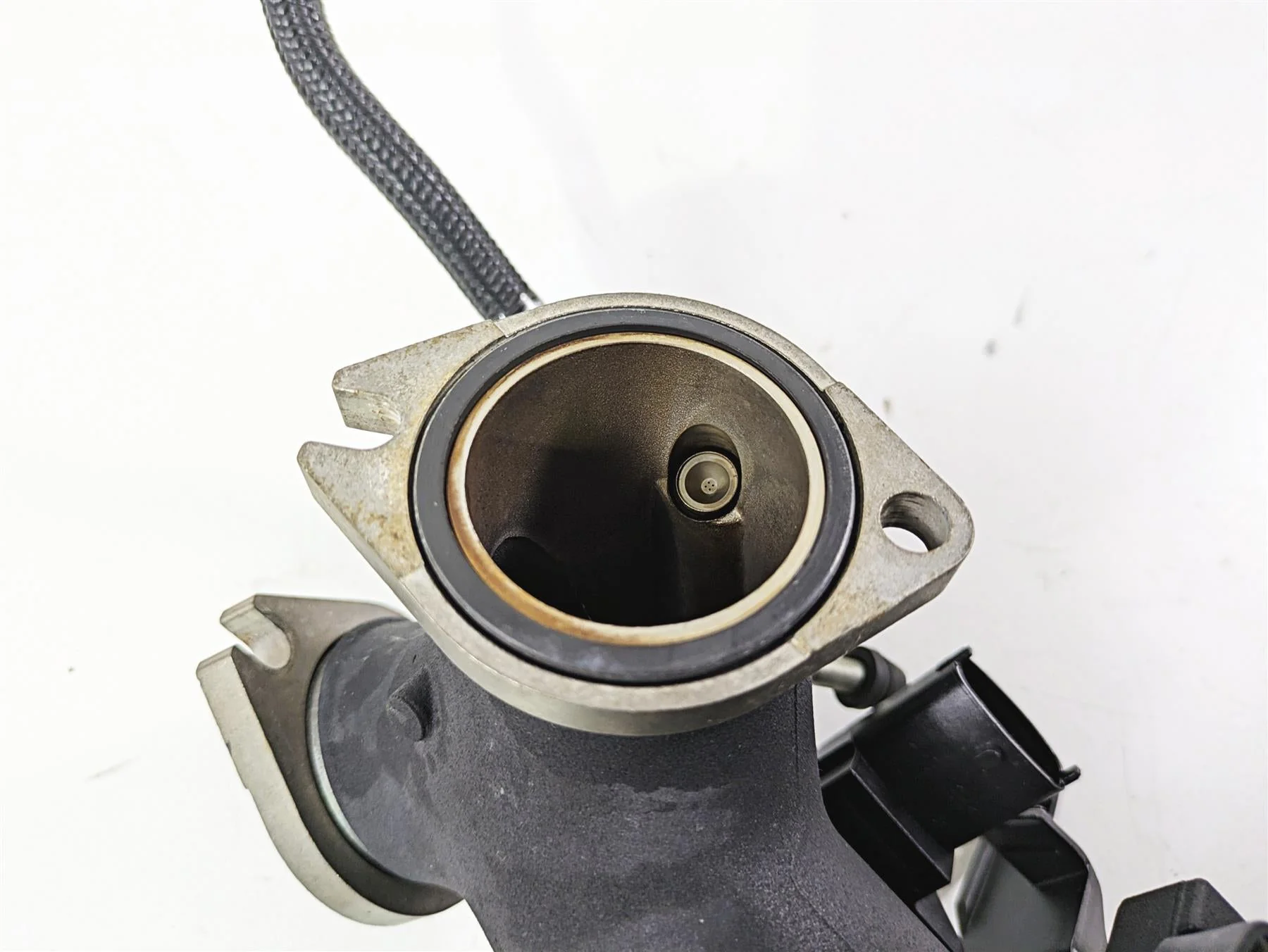 2011 Harley Touring FLHTCUSE CVO E-Glide Throttle Body Bodies 27200002 - Image 9