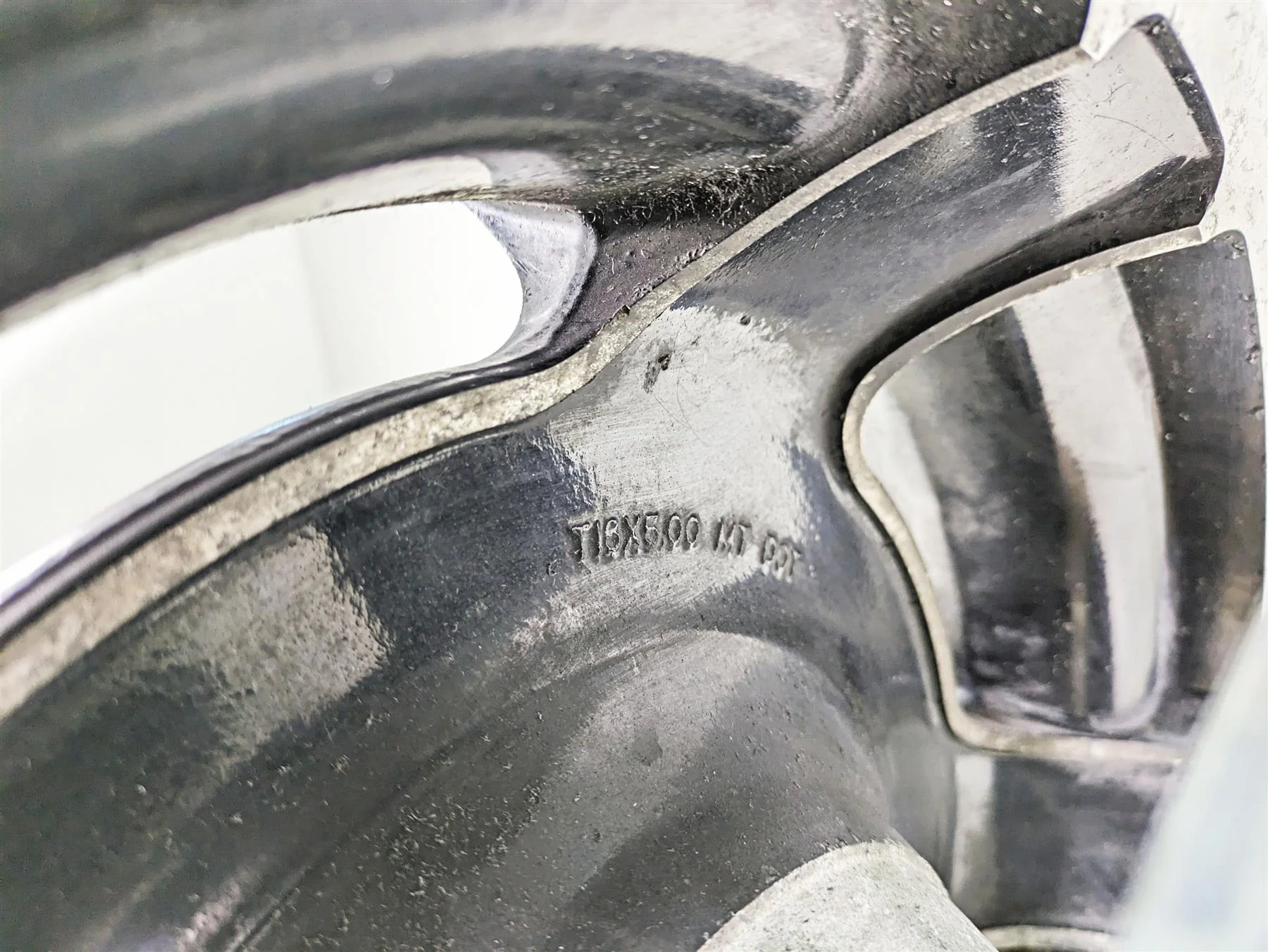 2011 Harley Touring FLTRU Road Glide Straight 16x5 Rear Wheel Rim 40900194 - Image 7