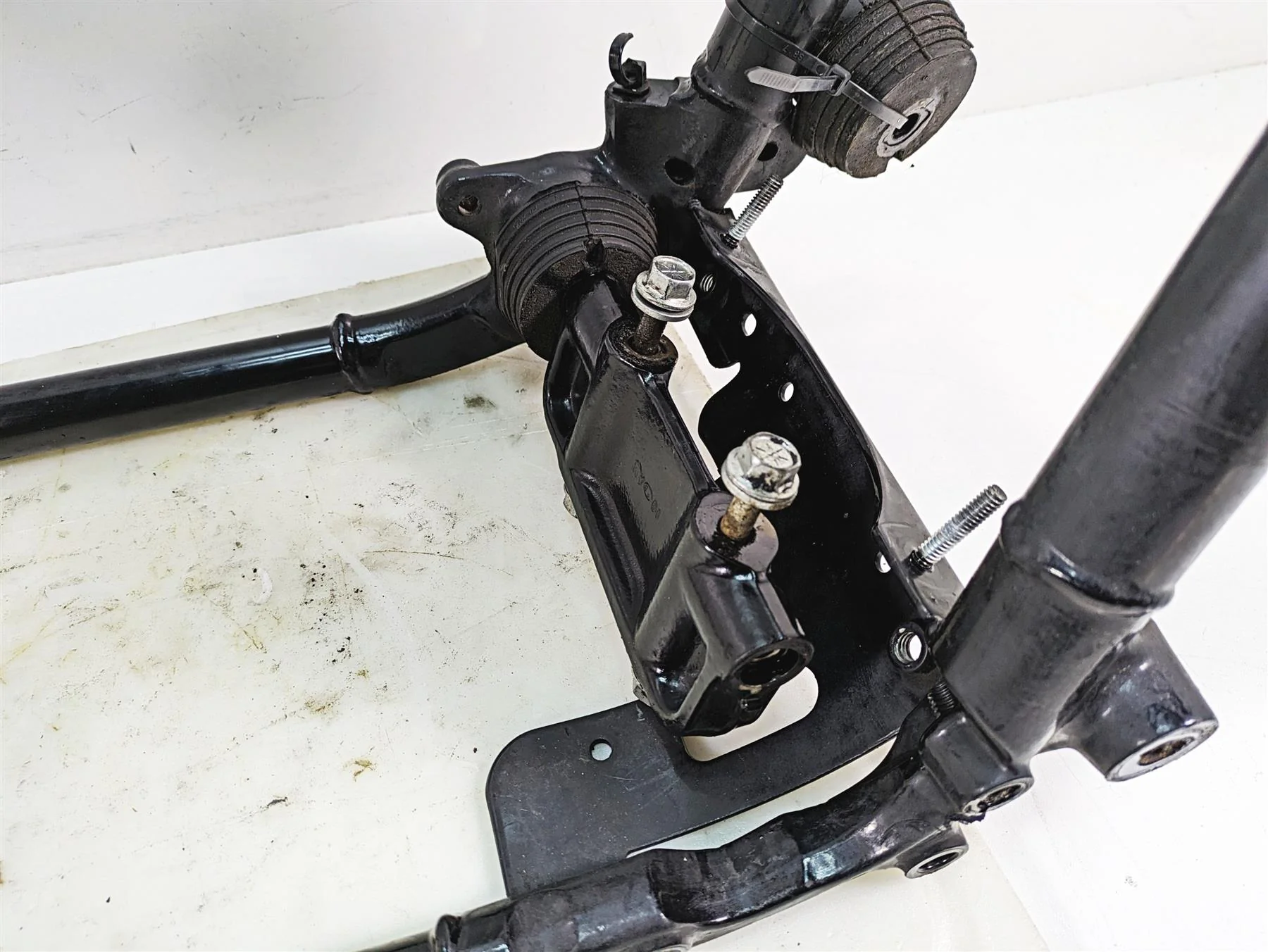 2011 Harley Touring FLTRU Road Glide Straight Main Frame Chassis With Clear Texas Title 47900-11BHP - Image 8