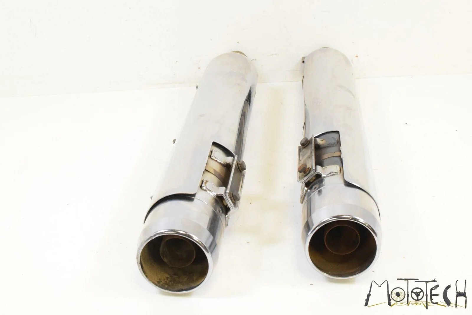 2011 Harley Touring FLTRU Road Glide Ultra Exhaust Pipe Muffler Silencer VIDEO - Image 2