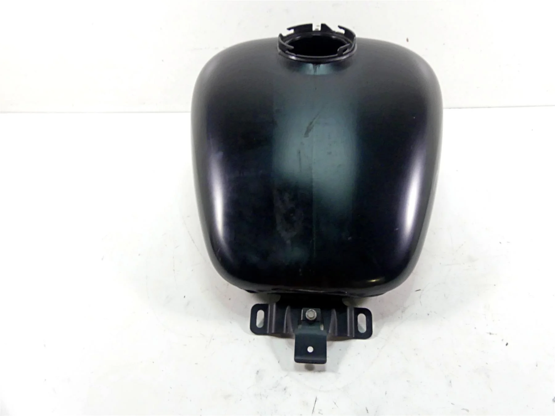 2011 Harley Touring FLTRX Road Glide Fuel Gas Petrol Tank - Dented 61356-08 - Image 2