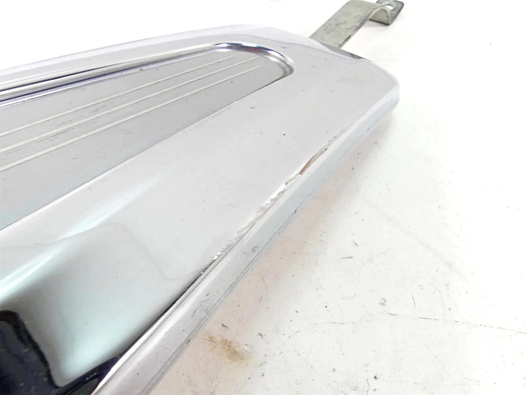 2011 Harley Touring FLTRX Road Glide Fuel Tank Dash Console Cover Lid 69214-08 - Image 10