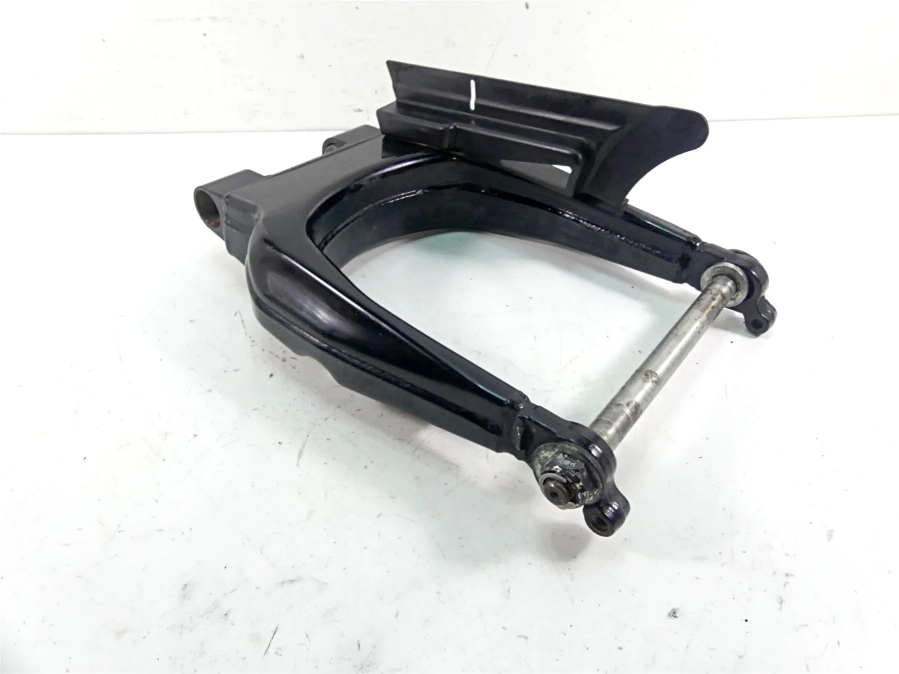 2011 Harley Touring FLTRX Road Glide Rear Swingarm Swing Arm Axle 47549-09A - Image 12