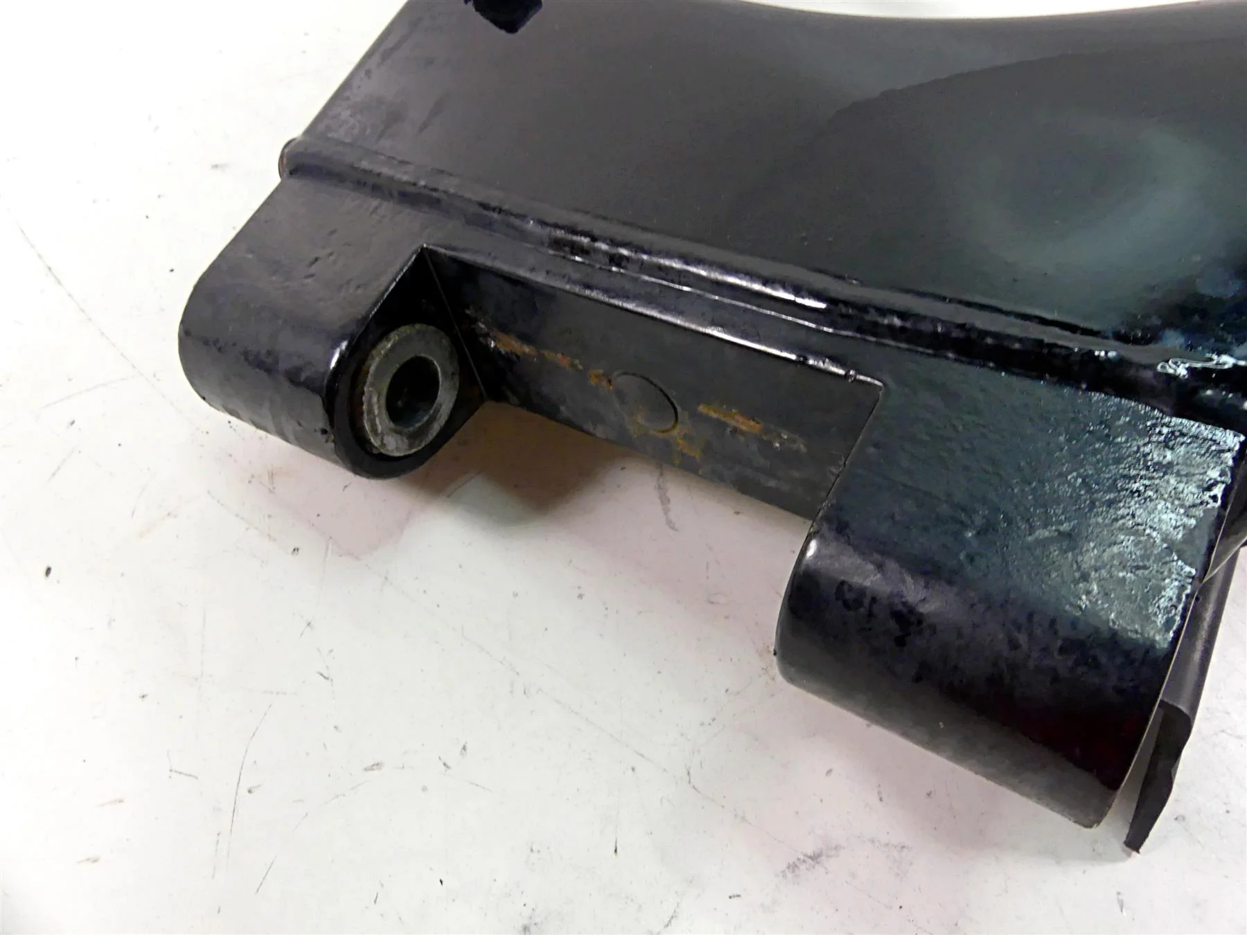 2011 Harley Touring FLTRX Road Glide Rear Swingarm Swing Arm Axle 47549-09A - Image 6
