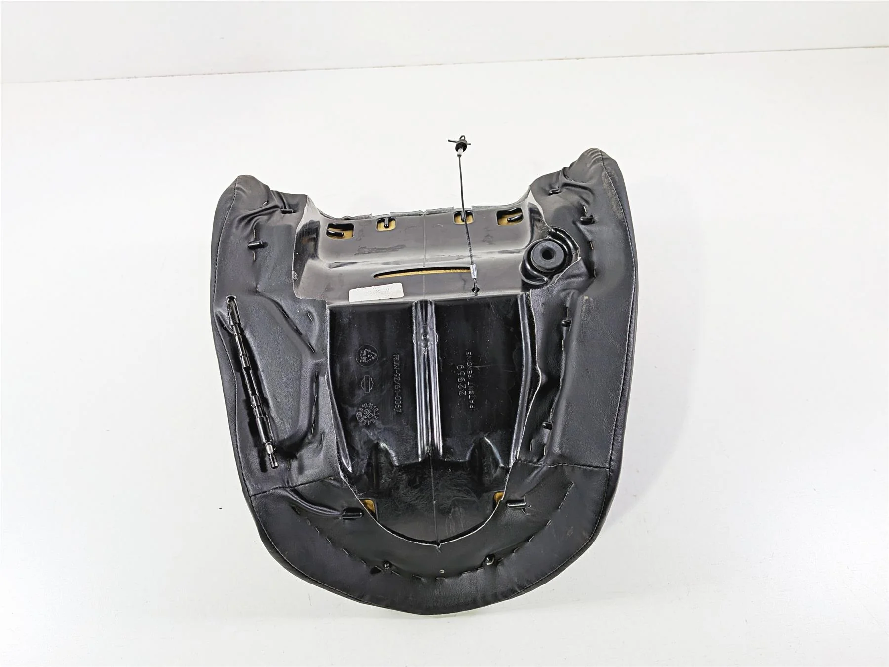 2011 Harley VRSCDX Night Rod Front Rider Driver Seat Saddle - Read 51547-07 - Image 8