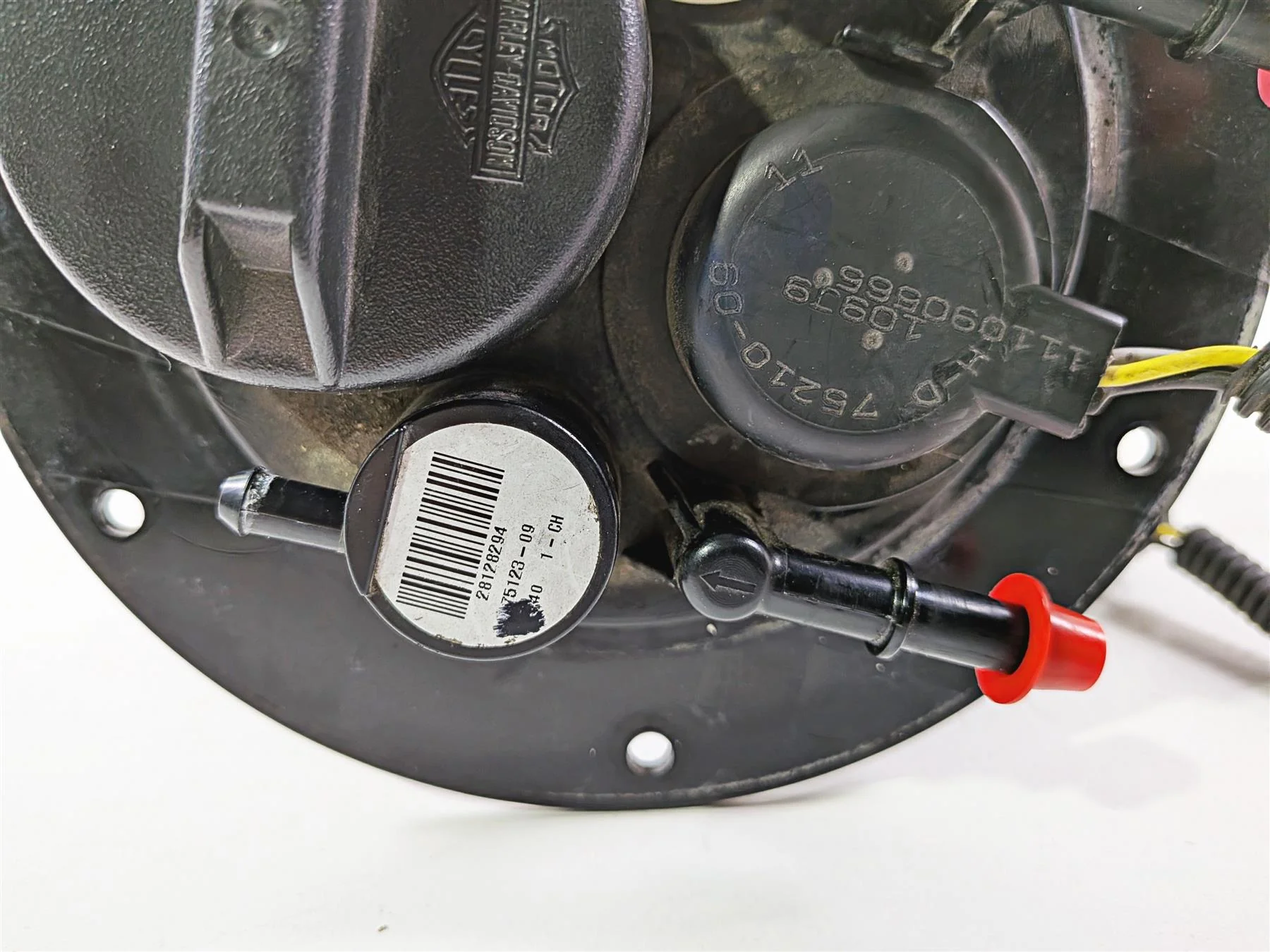 2011 Harley VRSCDX Night Rod Fuel Gas Petrol Pump 5k Only - Tested 75123-09 - Image 7