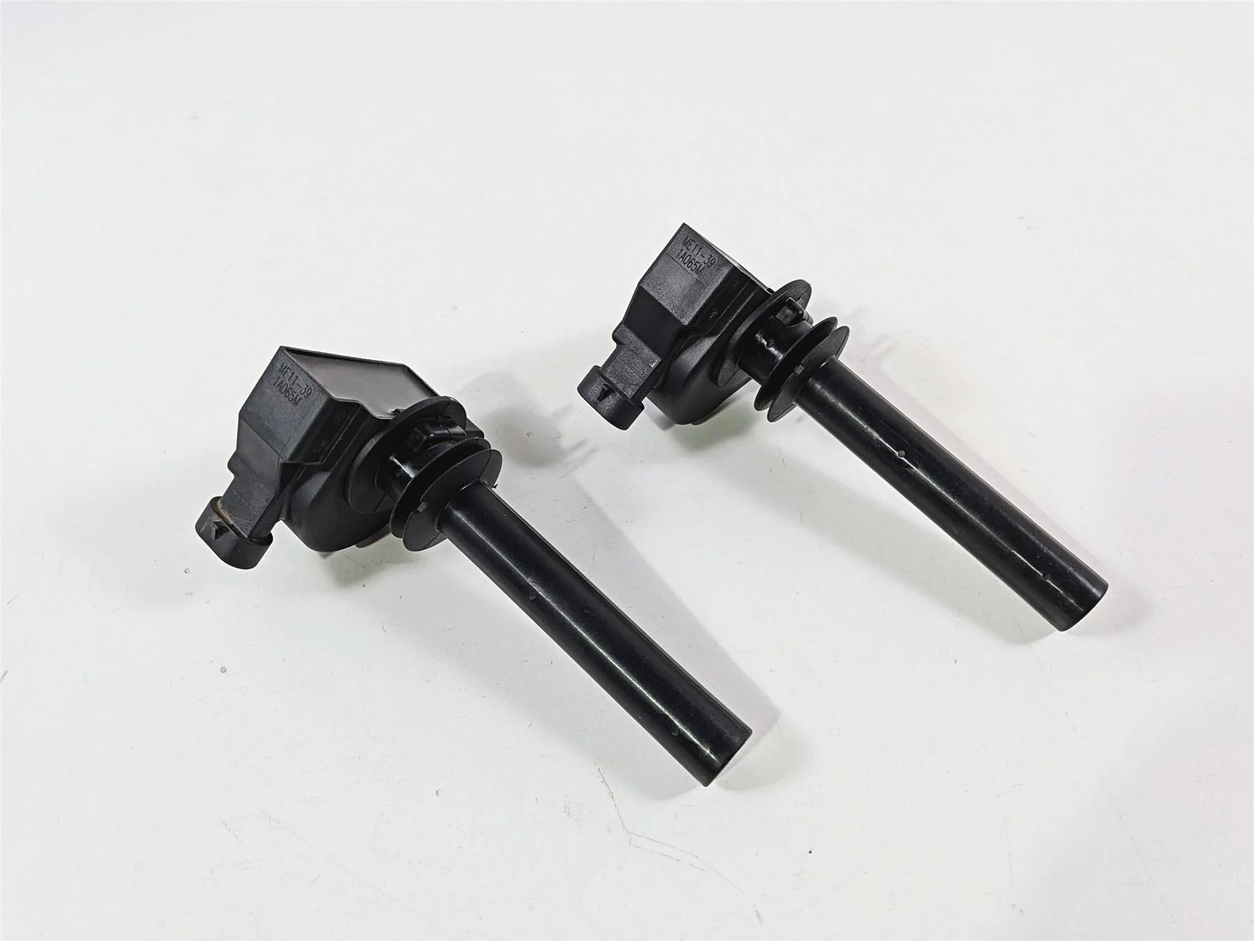 2011 Harley VRSCDX Night Rod Ignition Coil Stick Coil Set 32477-01A - Image 12
