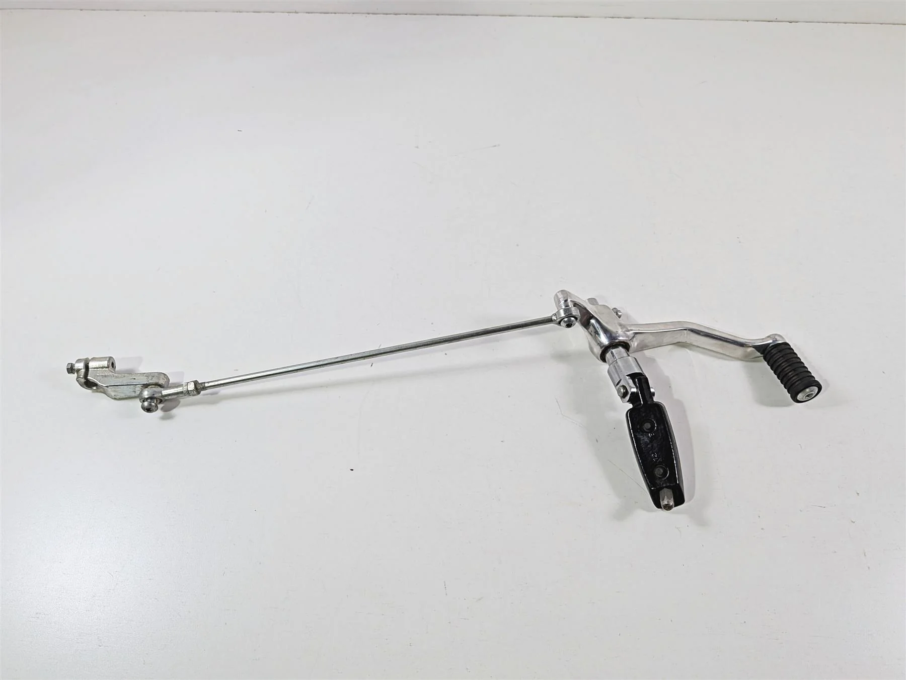 2011 Harley VRSCDX Night Rod Left Front Footpeg & Shifter Parts 33757-01A - Image 4