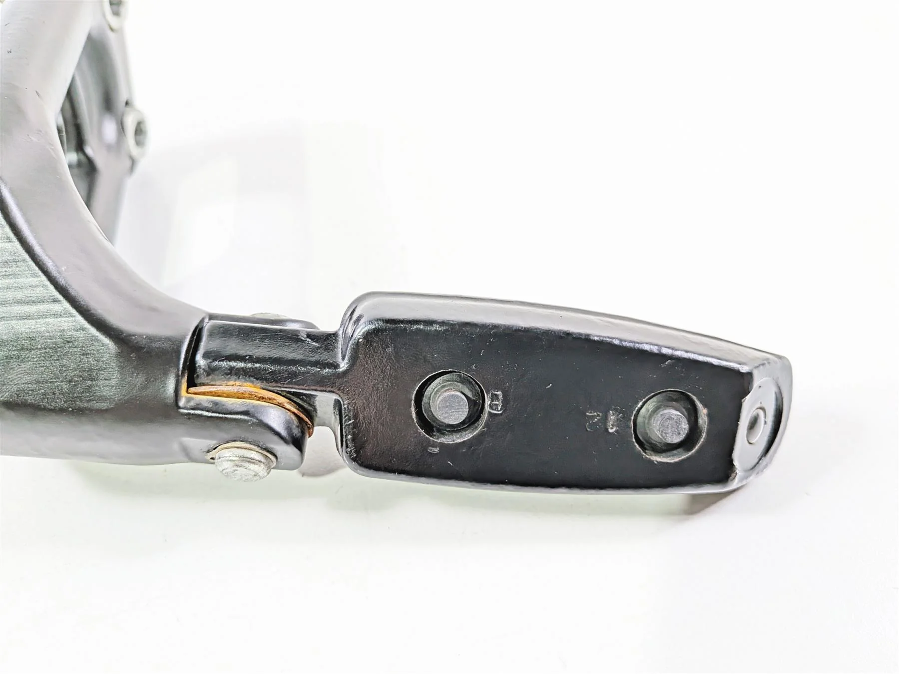 2011 Harley VRSCDX Night Rod Rear Left Passenger Foot Peg & Mount 51723-07 - Image 7
