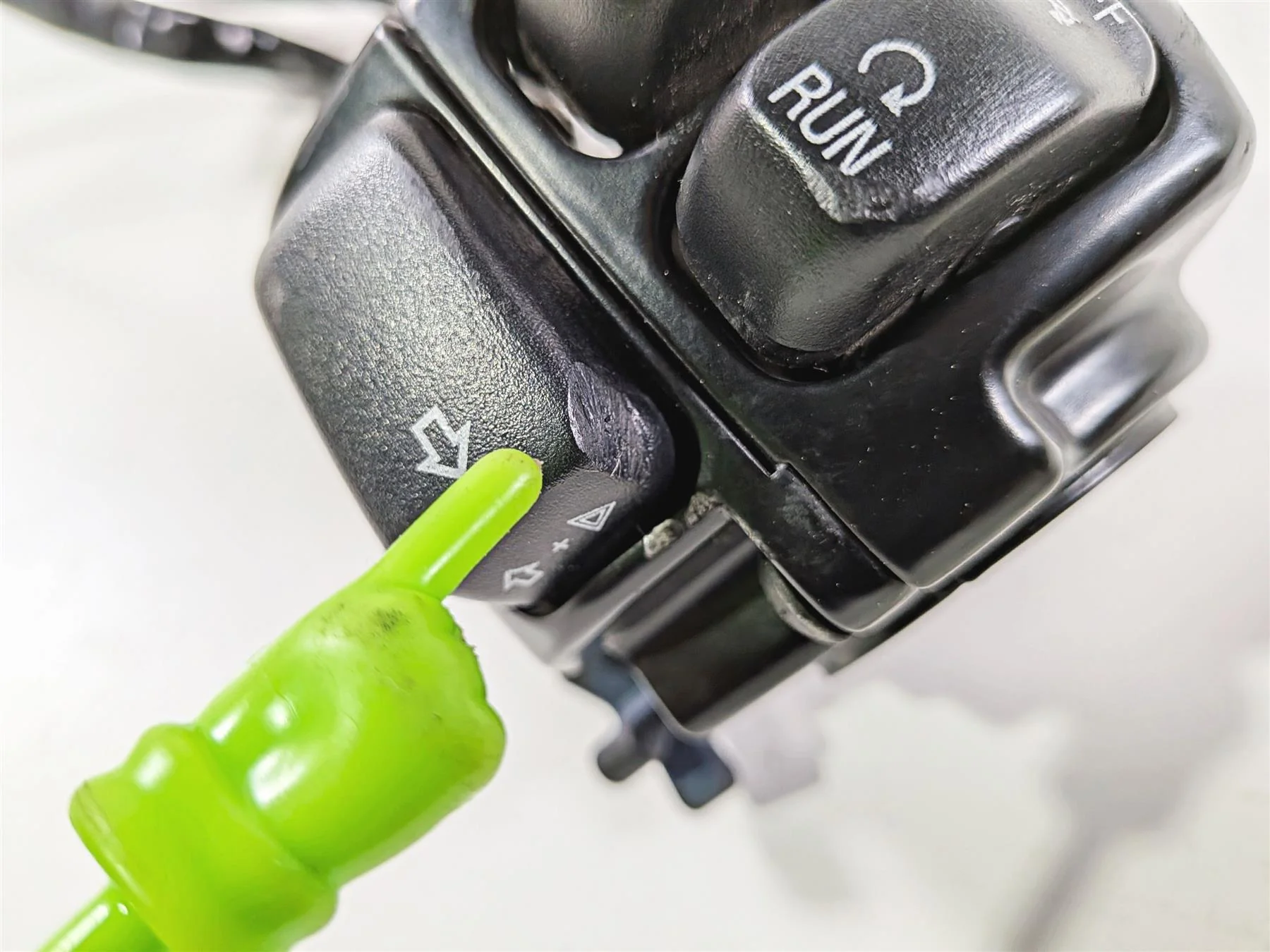2011 Harley VRSCDX Night Rod Right Hand Start Stop Control Switch -Read 71684-06 - Image 3