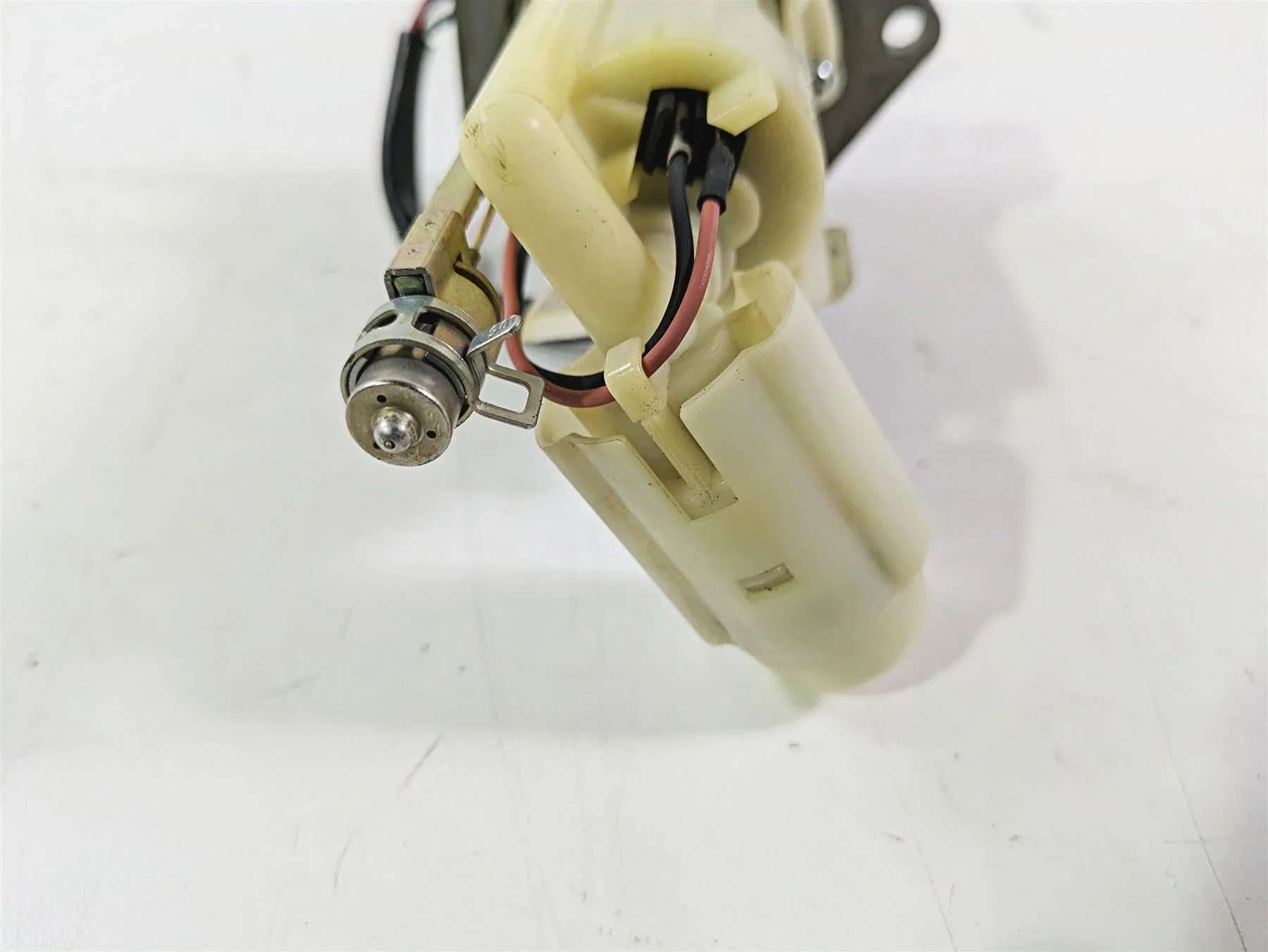 2011 Kawasaki EX650R Ninja Keihin Fuel Gas Petrol Pump - Tested 49040-0026 - Image 10