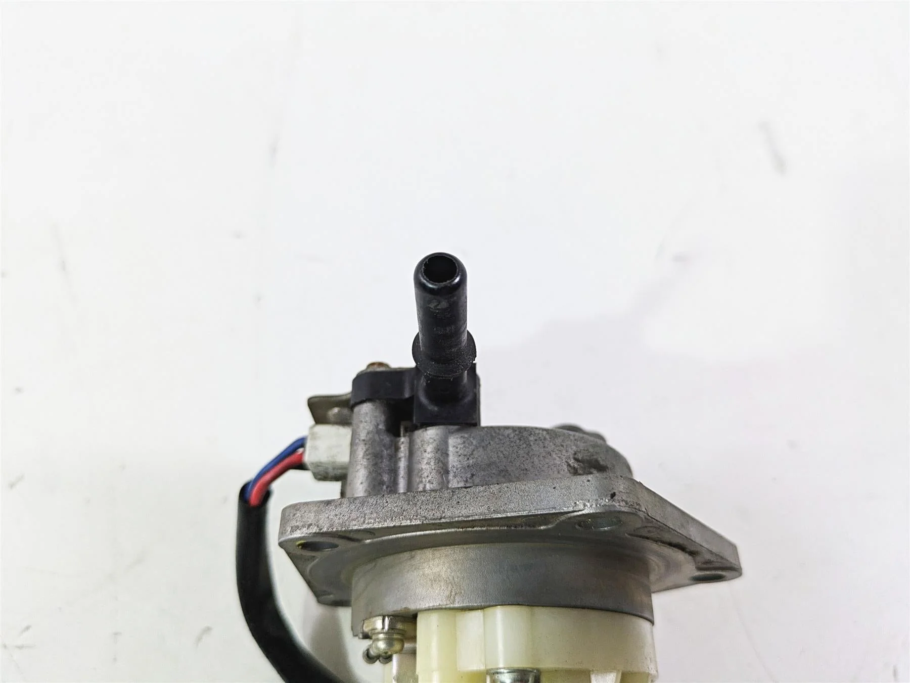 2011 Kawasaki EX650R Ninja Keihin Fuel Gas Petrol Pump - Tested 49040-0026 - Image 11