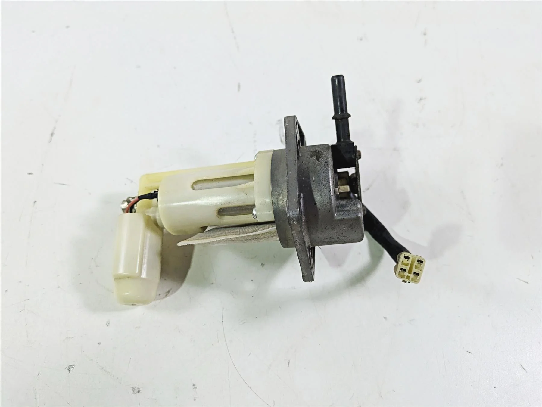 2011 Kawasaki EX650R Ninja Keihin Fuel Gas Petrol Pump - Tested 49040-0026 - Image 3