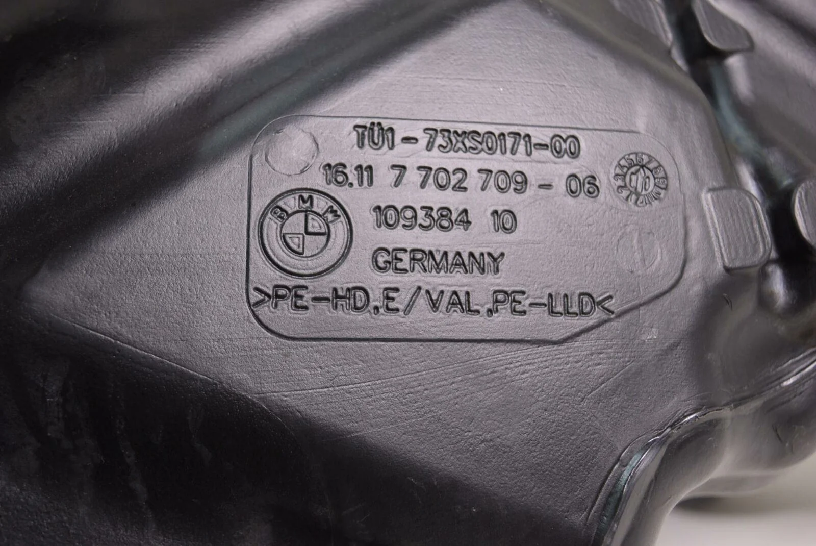 2012 BMW R1200 GS K25 Fuel Gas Petrol Tank 16117702709 - Image 12