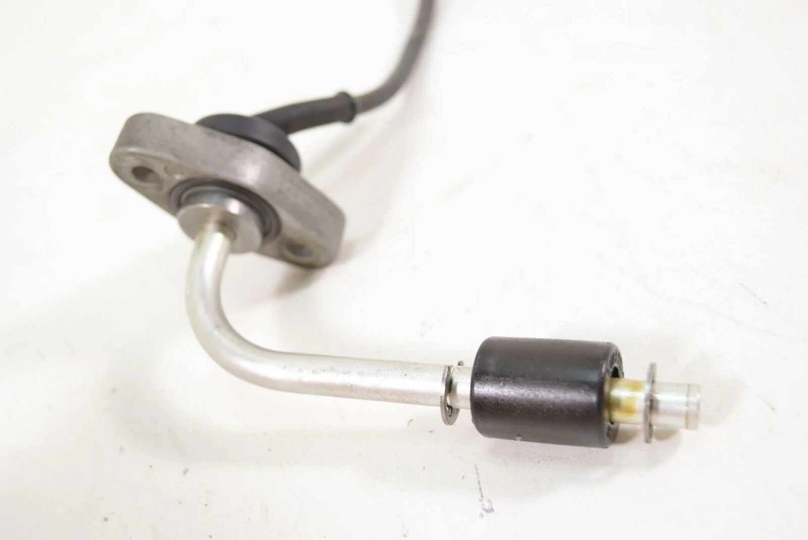 2012 BMW R1200 GS K25 Oil Level Sensor Switch 7673502 - Image 4