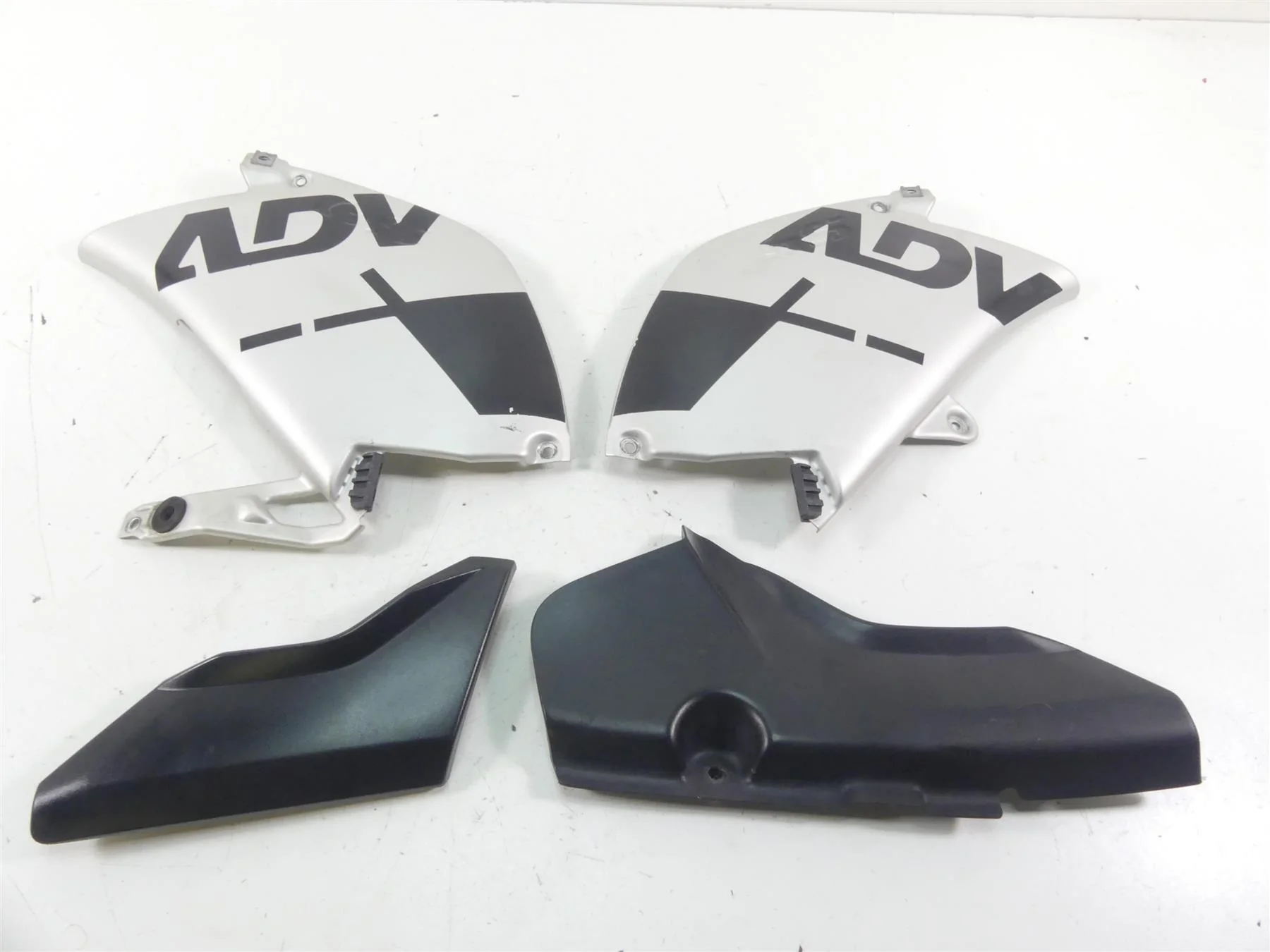 2012 BMW R1200 GS K255 Adventure Between Leg Side Cover Fairing Set 46637677515