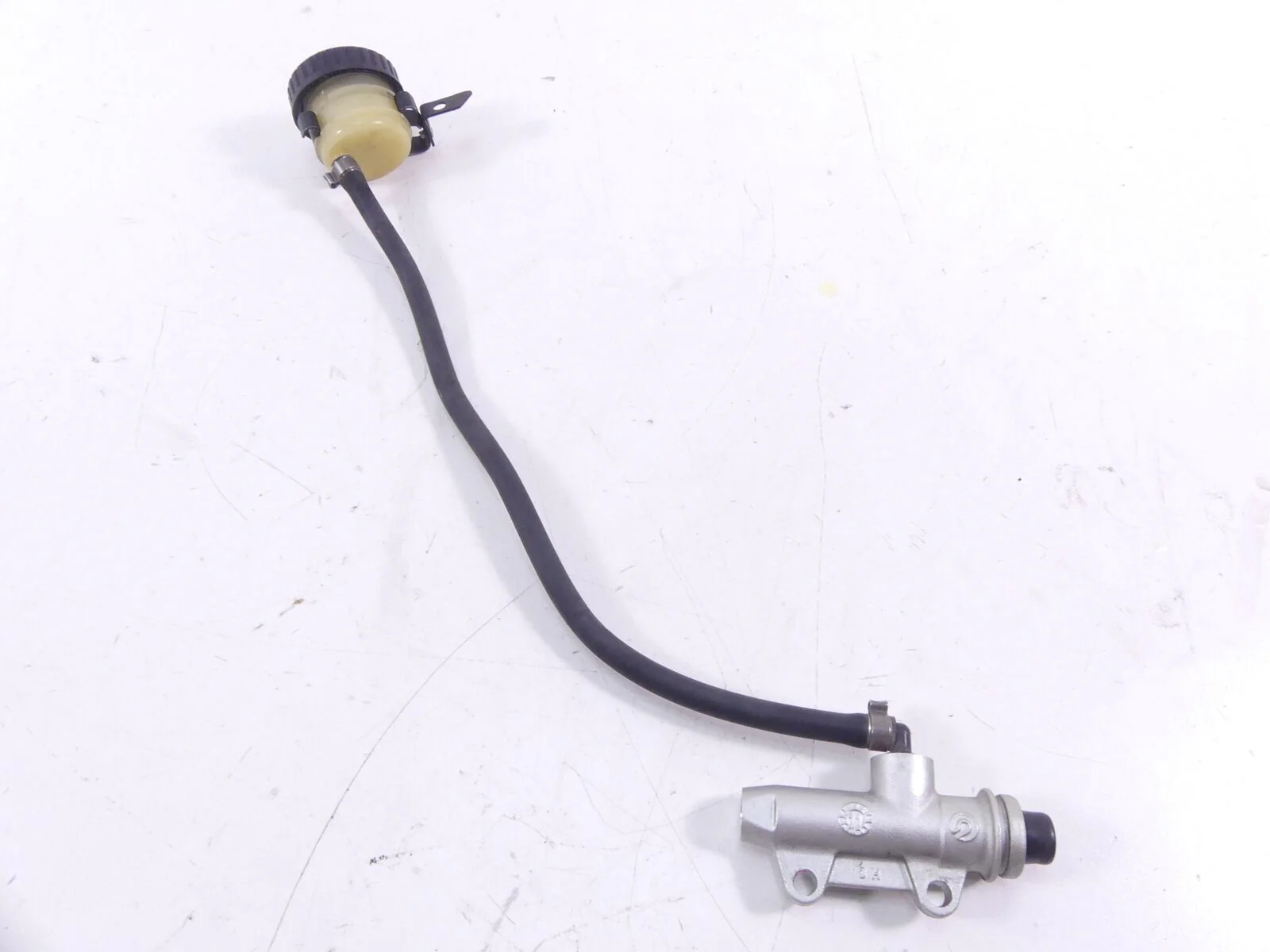 2012 BMW R1200GS K25 Rear Brake Master Cylinder 14mm 34317699574 - Image 2