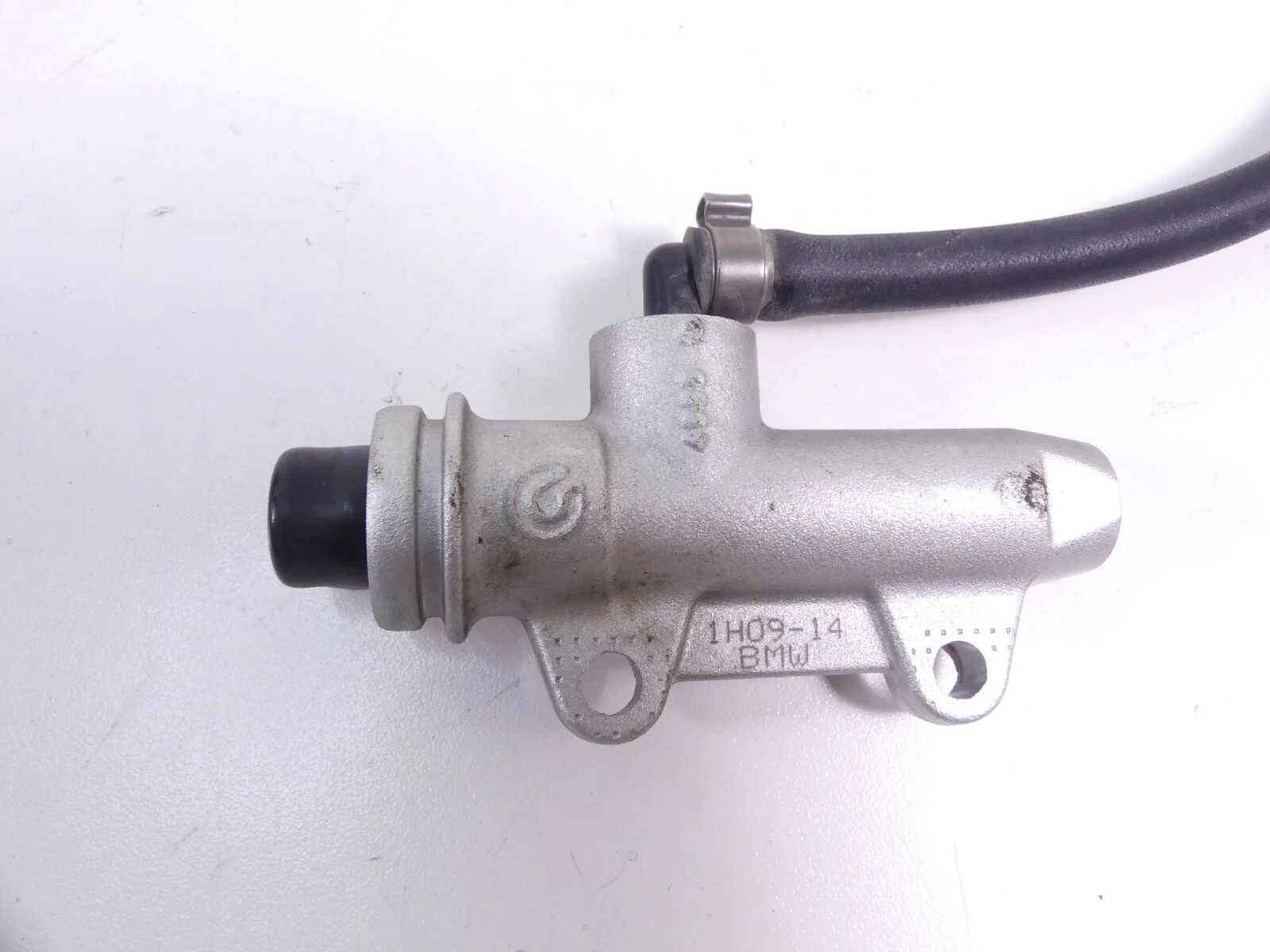 2012 BMW R1200GS K25 Rear Brake Master Cylinder 14mm 34317699574 - Image 4