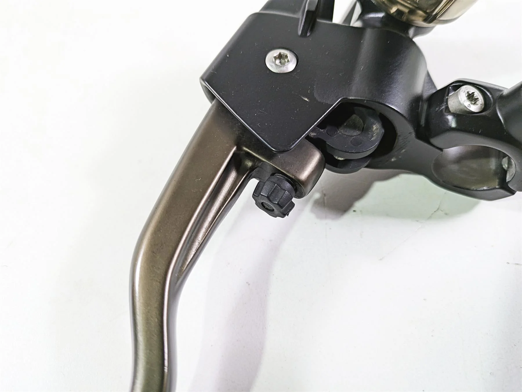 2012 BMW R1200R K27 Clutch Master Cylinder + Lever 32727728848 - Image 11