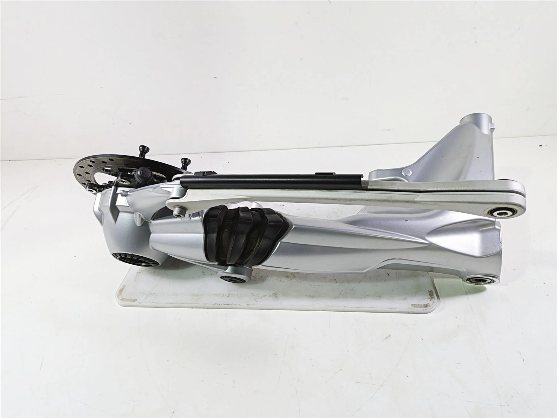 2012 BMW R1200R K27 Differential Swingarm Drive Shaft 33:12 Set 33117726891 - Image 4