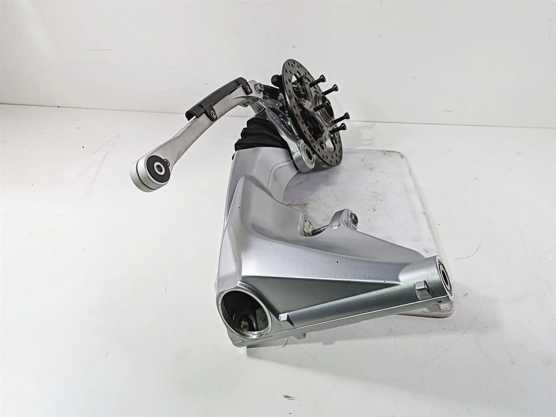 2012 BMW R1200R K27 Differential Swingarm Drive Shaft 33:12 Set 33117726891 - Image 5