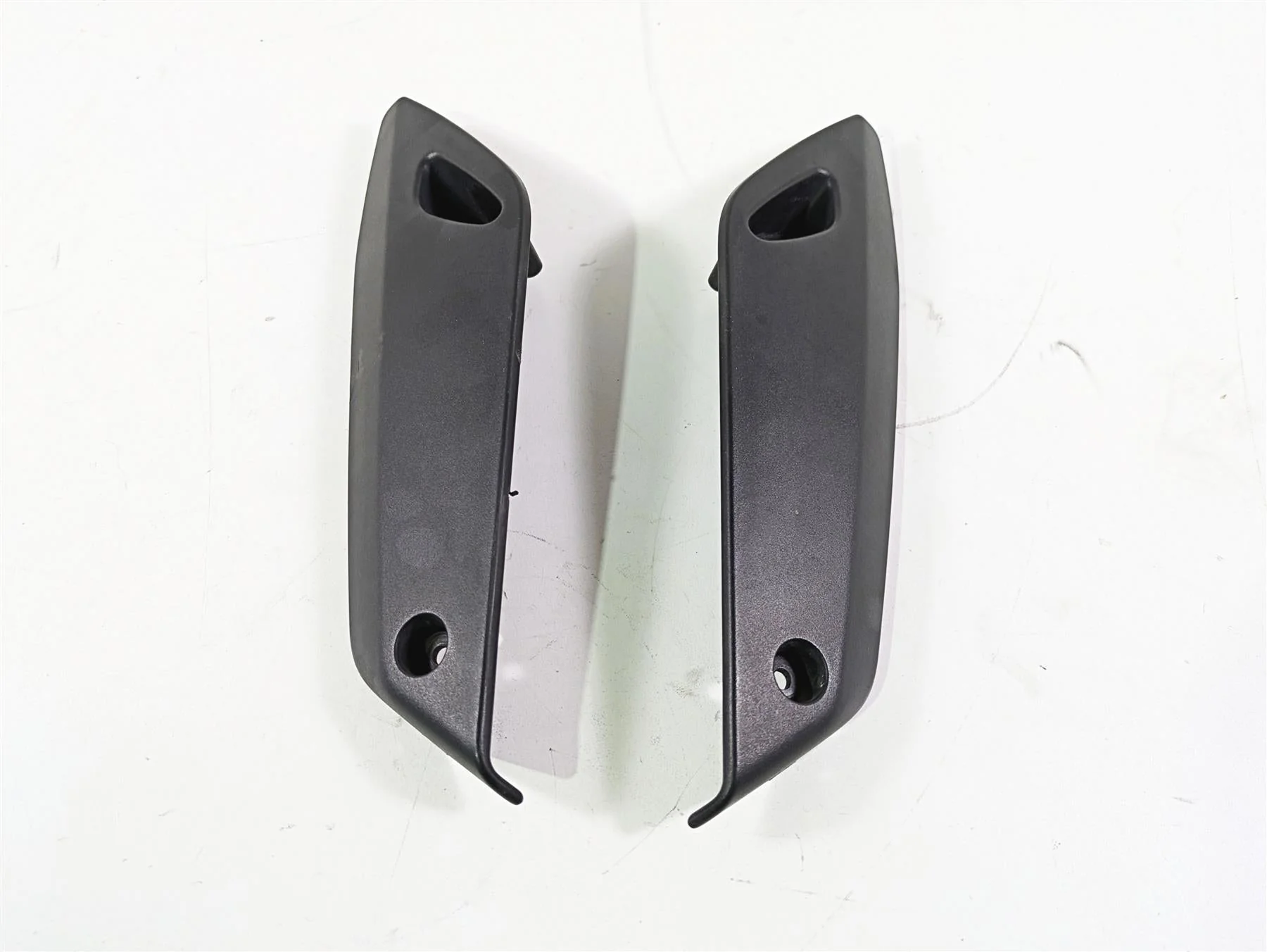 2012 BMW R1200R K27 Front Fender Wind Deflector Side Covers 46618520048
