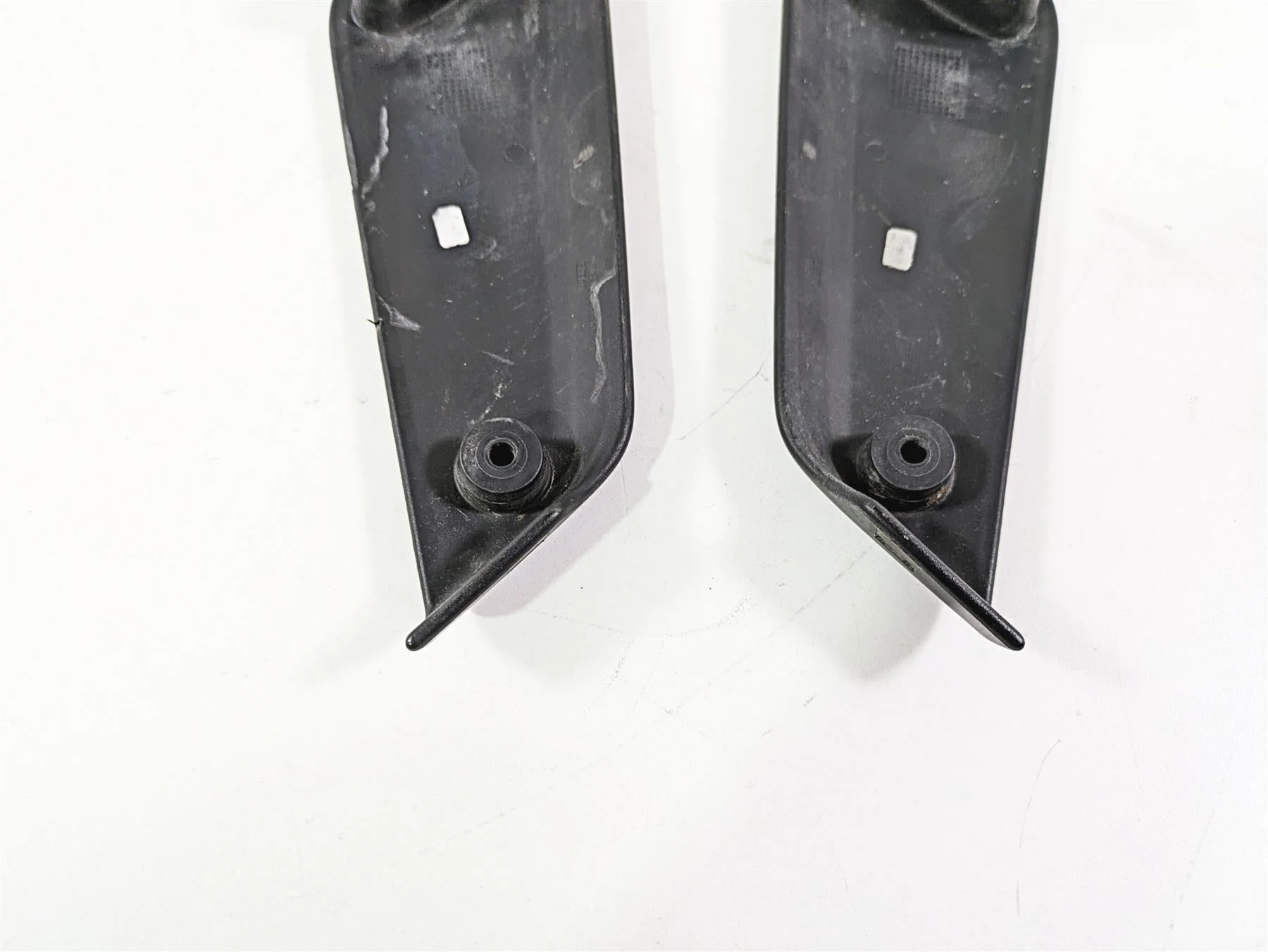 2012 BMW R1200R K27 Front Fender Wind Deflector Side Covers 46618520048 - Image 11