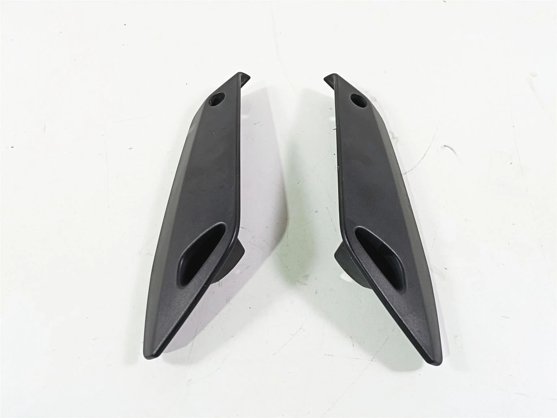 2012 BMW R1200R K27 Front Fender Wind Deflector Side Covers 46618520048 - Image 3