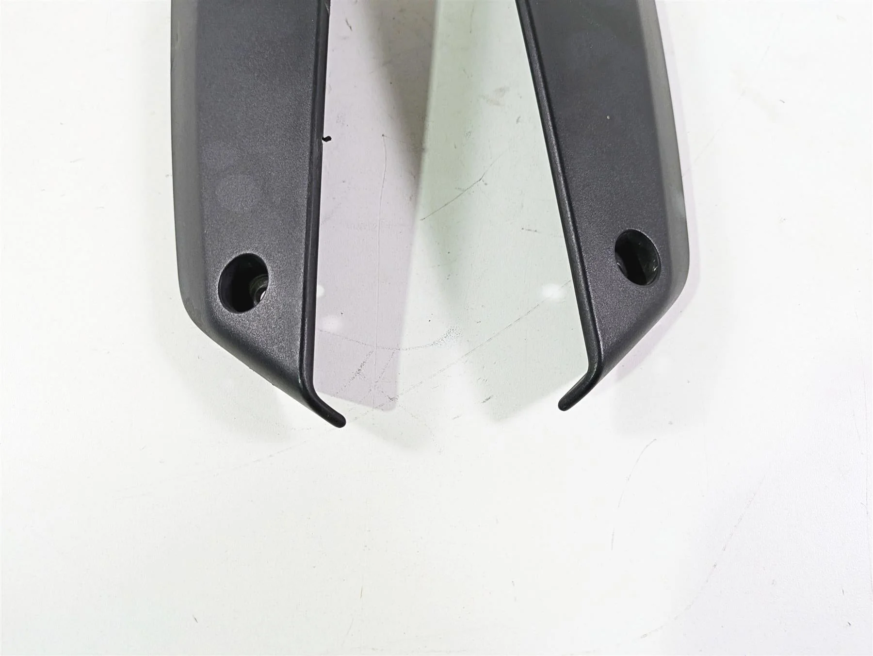 2012 BMW R1200R K27 Front Fender Wind Deflector Side Covers 46618520048 - Image 6
