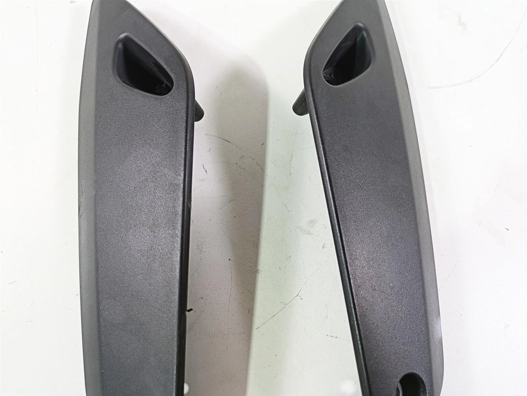 2012 BMW R1200R K27 Front Fender Wind Deflector Side Covers 46618520048 - Image 7