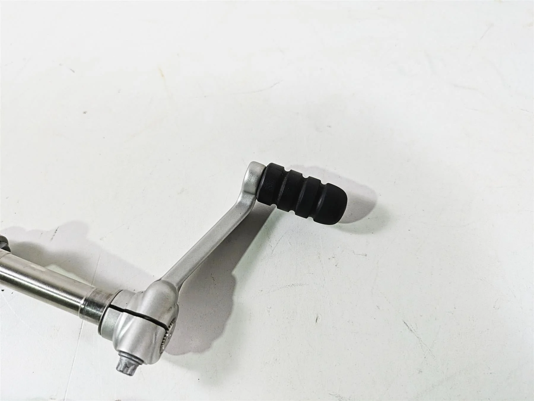 2012 BMW R1200R K27 Left Rider Footpeg & Shifter Set 46717700913 23417671065 - Image 4