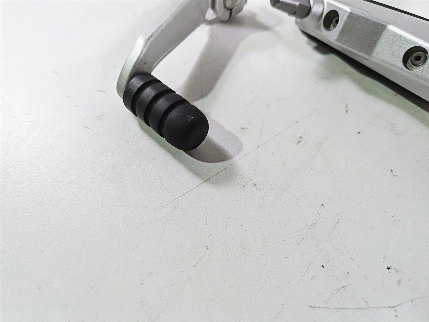 2012 BMW R1200R K27 Left Rider Footpeg & Shifter Set 46717700913 23417671065 - Image 8