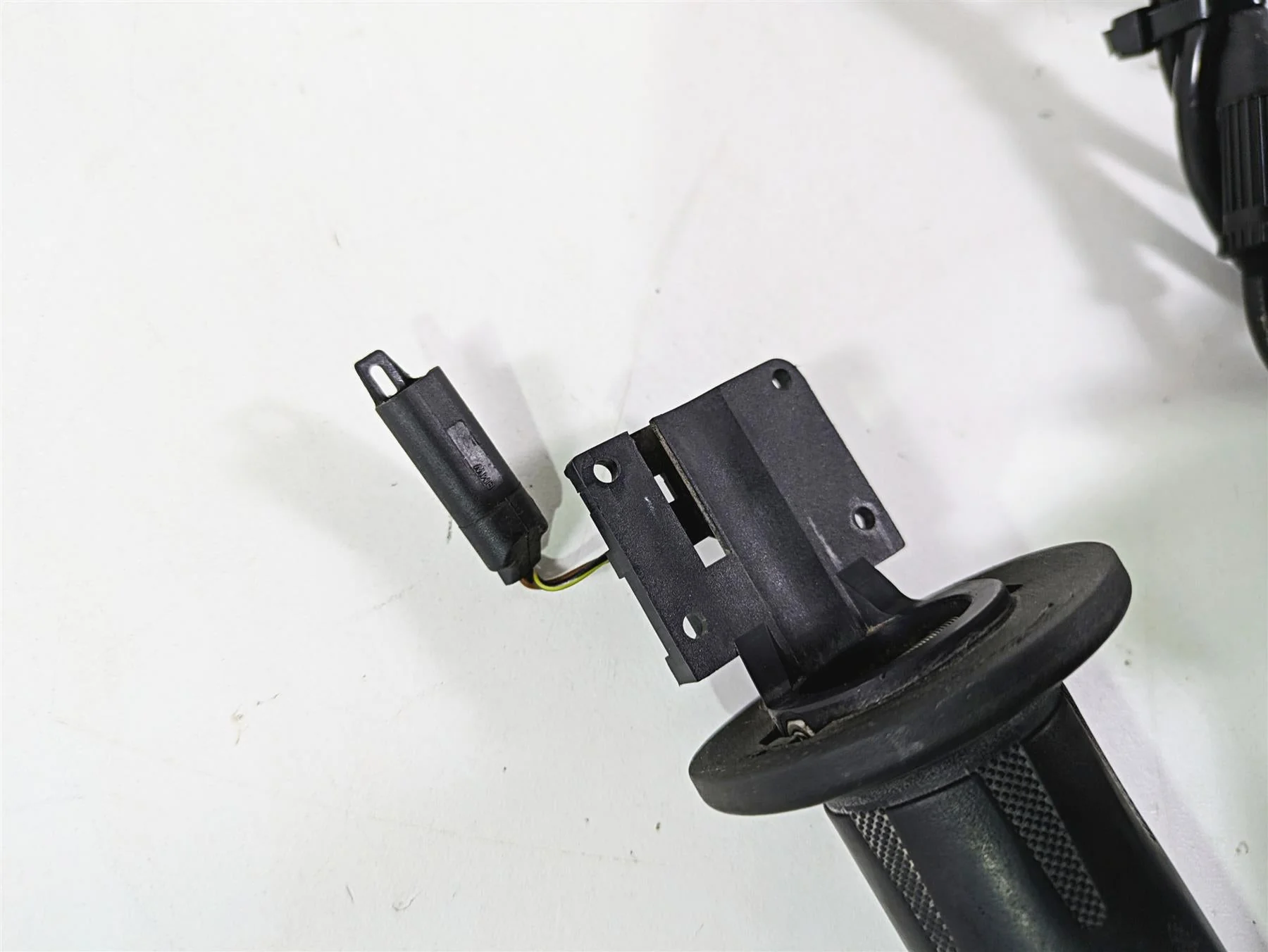 2012 BMW R1200R K27 Left Right Heated Hand Grip Set 61317727067 61317695470 - Image 11
