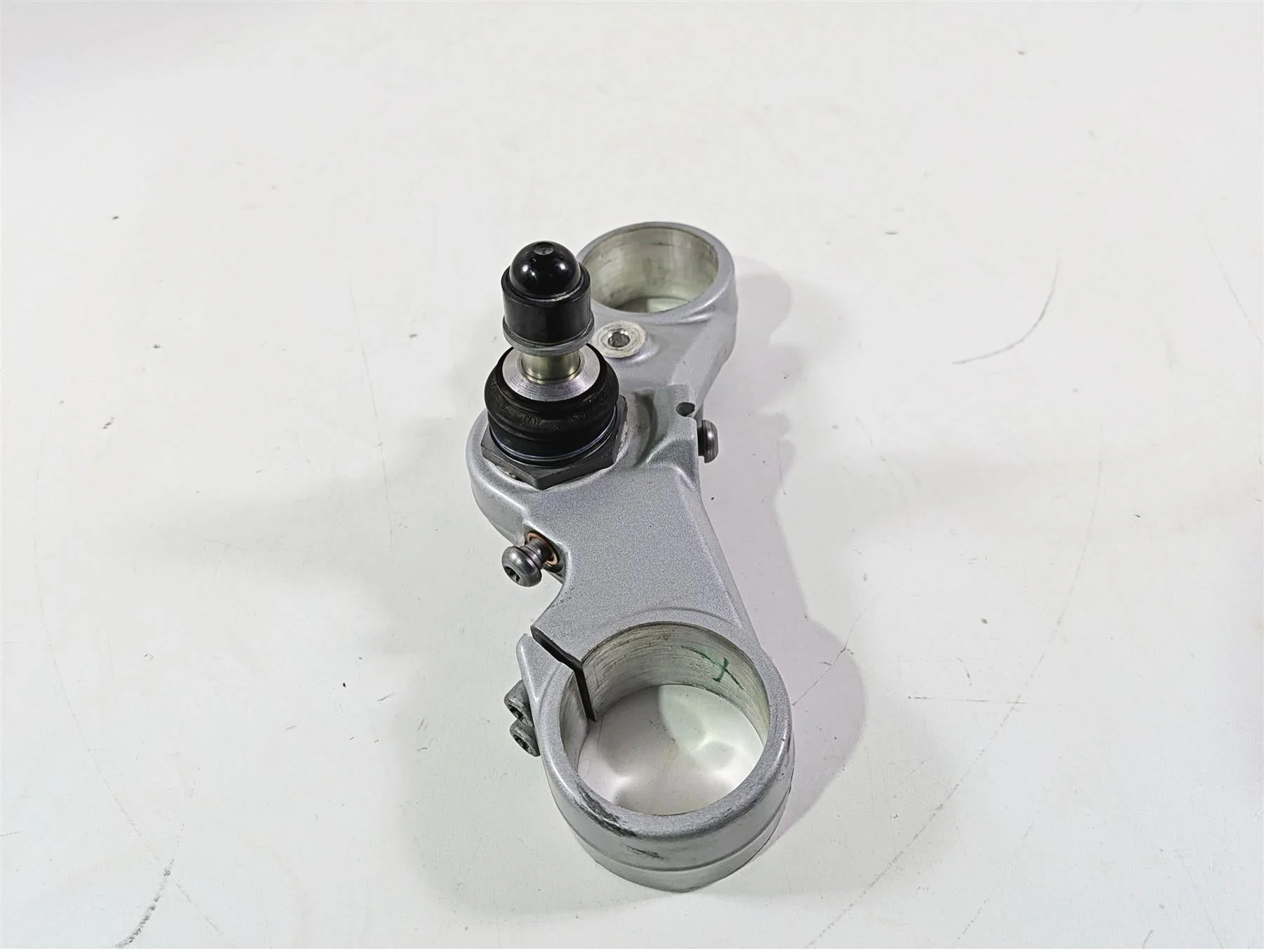 2012 BMW R1200R K27 Lower Triple Tree Steering Clamp X144 31428520146 - Image 2