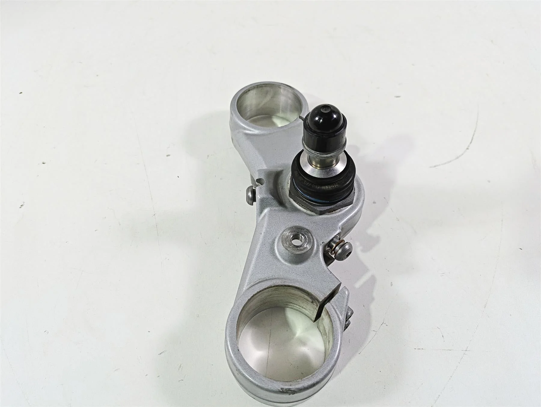 2012 BMW R1200R K27 Lower Triple Tree Steering Clamp X144 31428520146 - Image 4