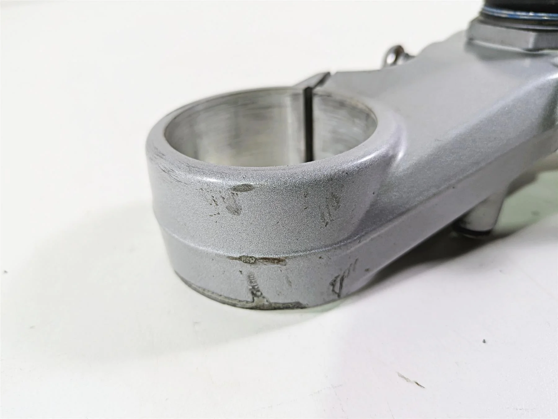 2012 BMW R1200R K27 Lower Triple Tree Steering Clamp X144 31428520146 - Image 5