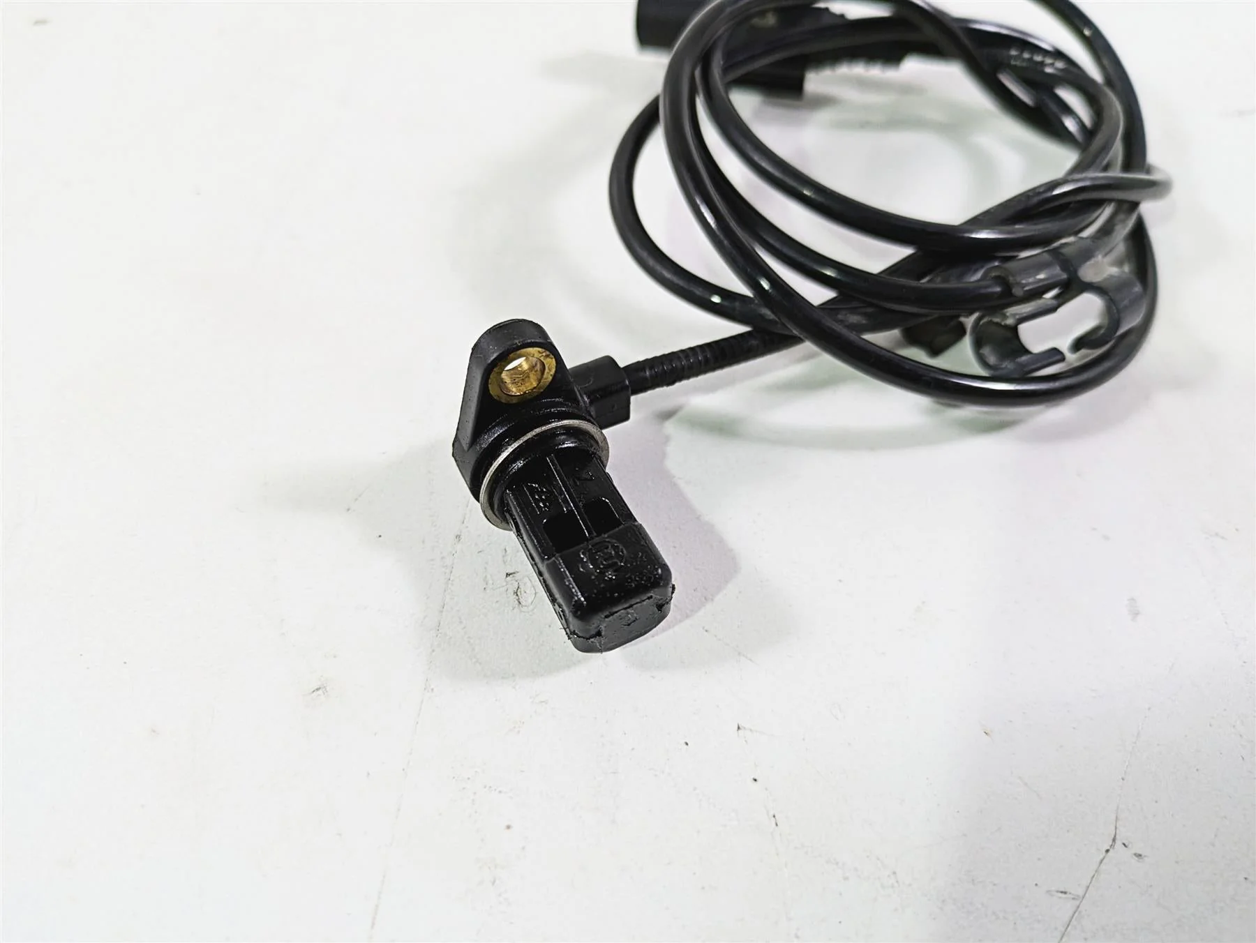 2012 BMW R1200R K27 Rear Abs Brake Wheel Speed Sensor 34527677824 - Image 6