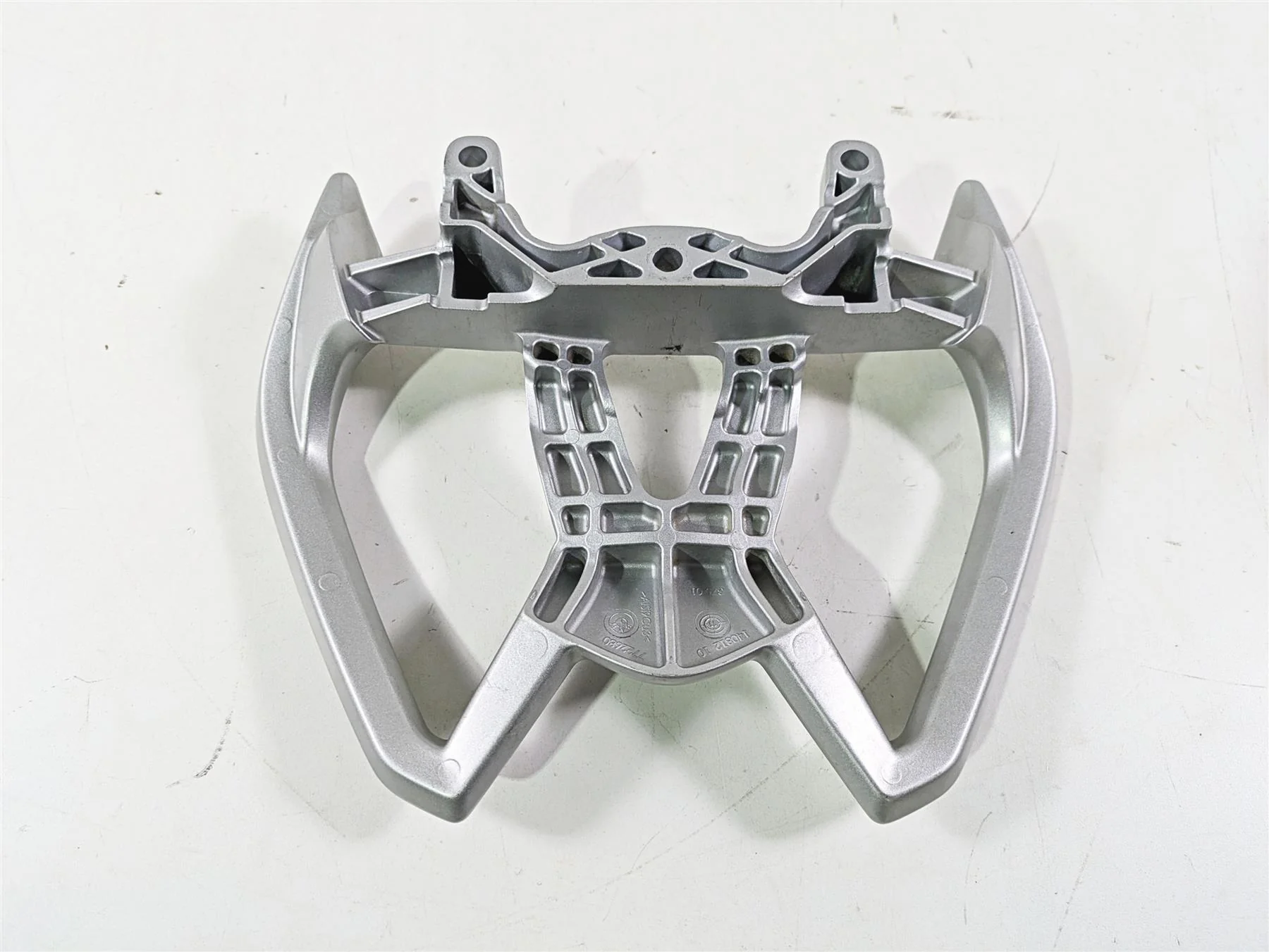 2012 BMW R1200R K27 Rear Passenger Pillion Grab Handle Bar 46547712939 - Image 9