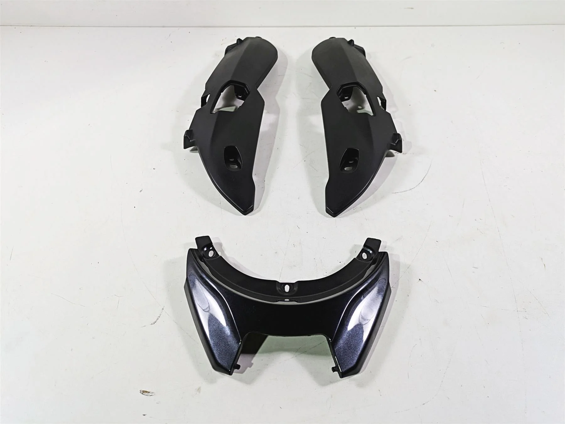 2012 BMW R1200R K27 Rear Tail Side Cover Fairing Set 46547727090 46637701554