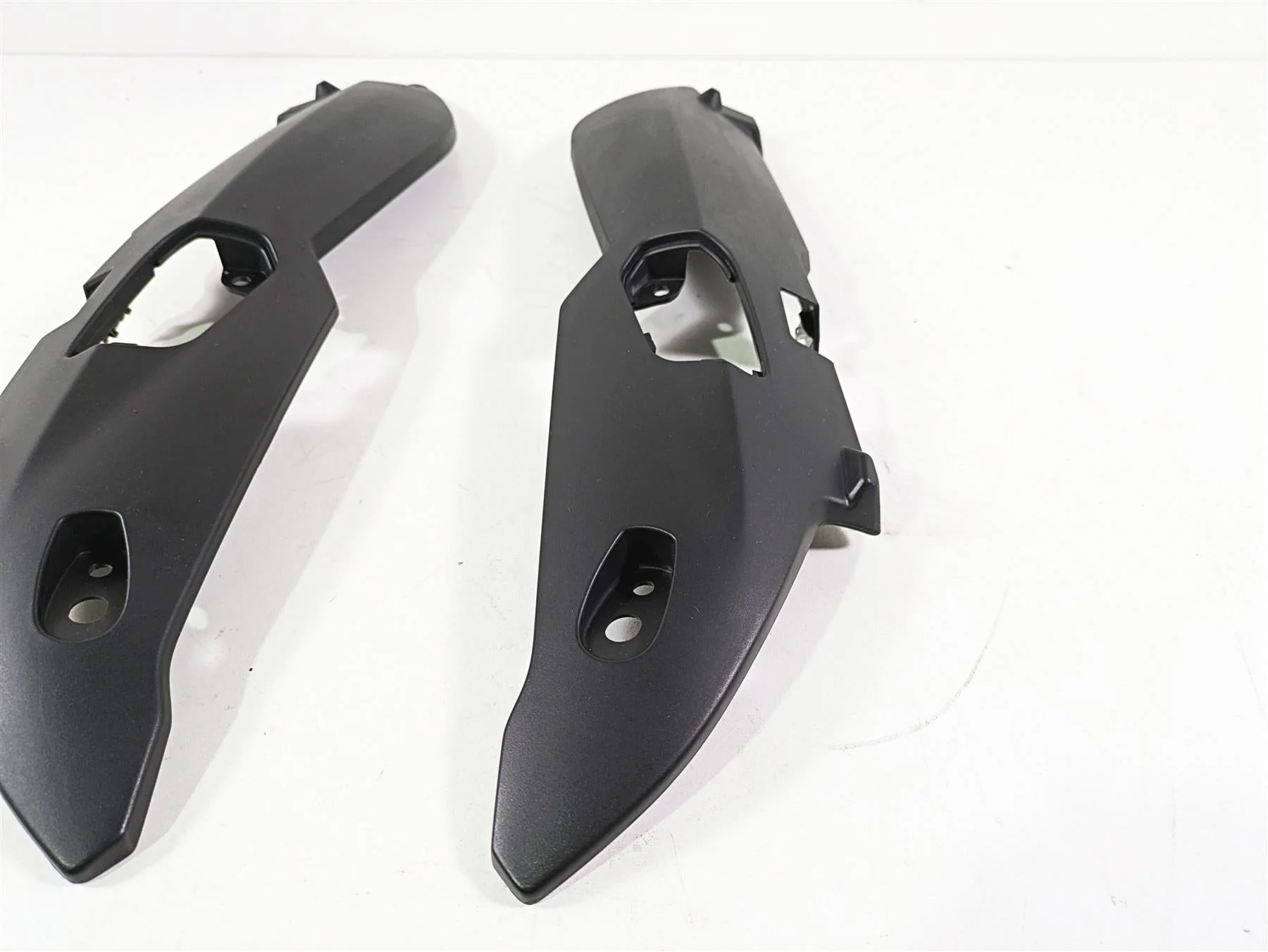 2012 BMW R1200R K27 Rear Tail Side Cover Fairing Set 46547727090 46637701554 - Image 6