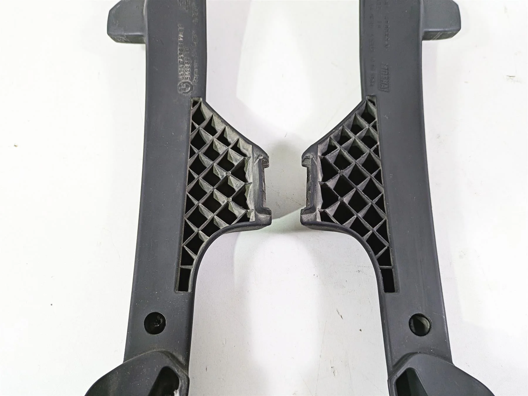 2012 BMW R1200R K27 Saddlebag Holder Luggage Rack Set 46547698887 46547698888 - Image 10