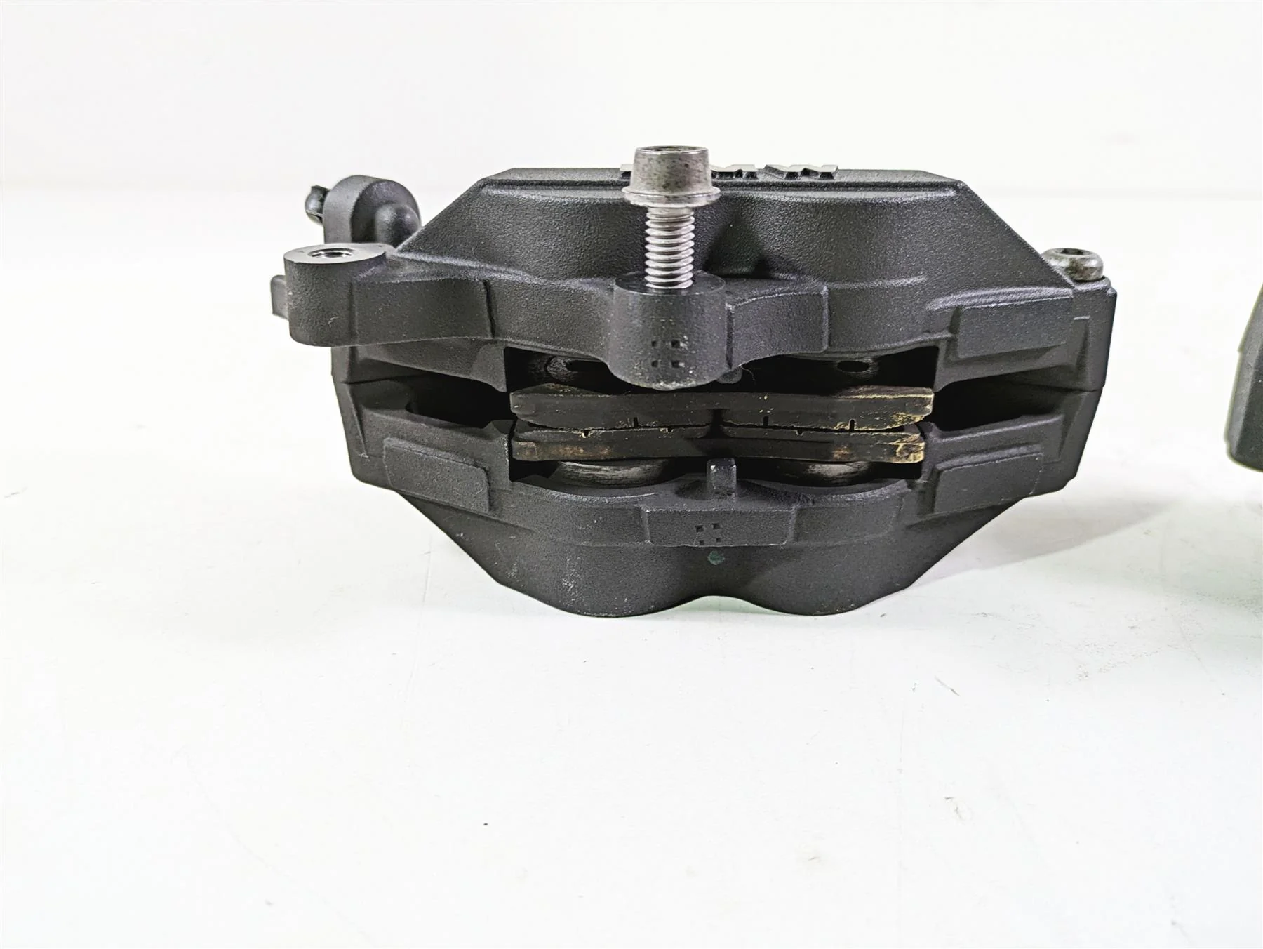 2012 BMW R1200R K27 Tokico Front Brake Caliper Set 34117722517 34117726972 - Image 10