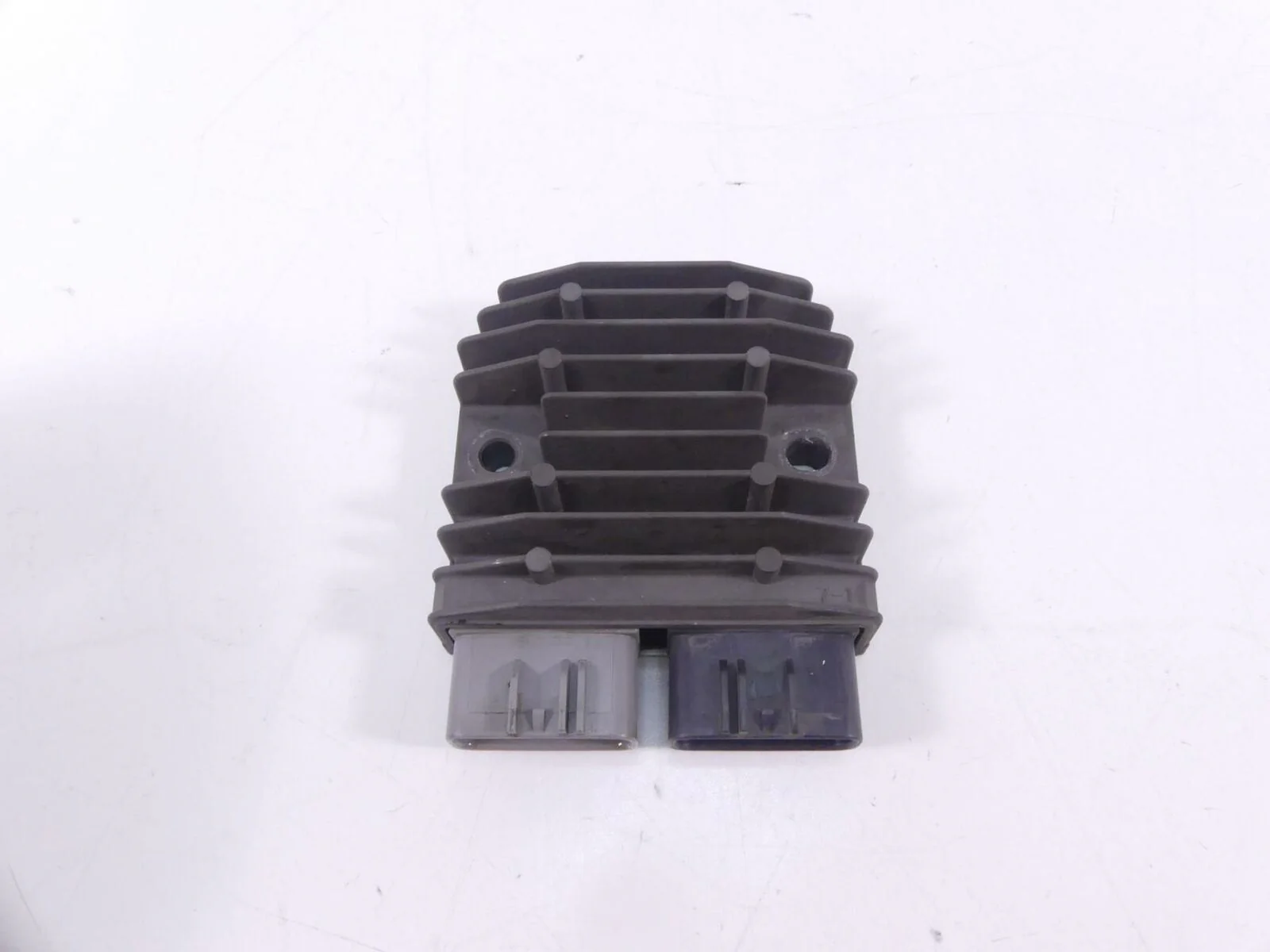 2012 BMW S1000RR K46 Rectifier Voltage Regulator 12317718422 - Image 2