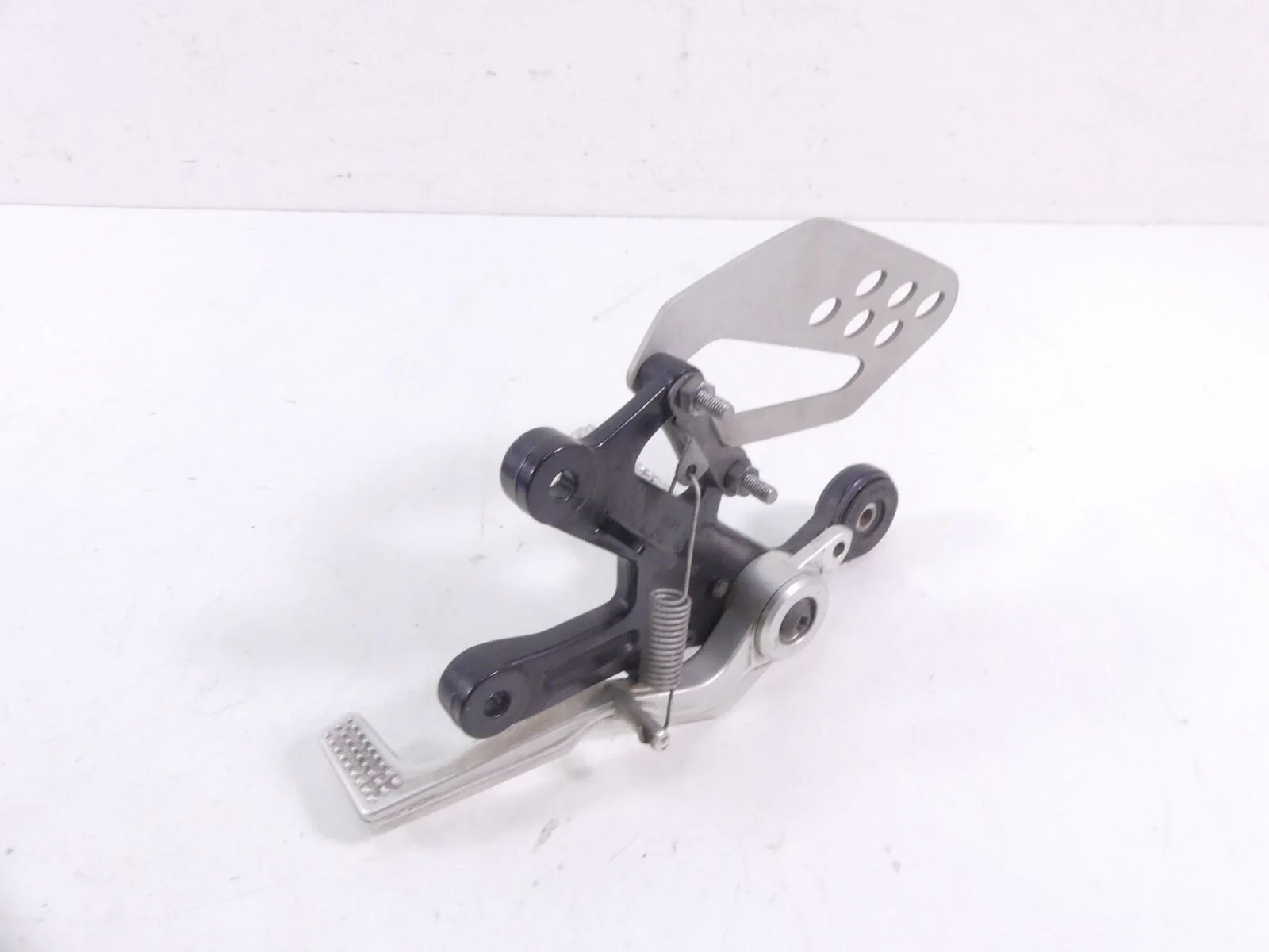 2012 BMW S1000RR K46 Right Footpeg Foot Peg Set & Brake Pedal Lever 46717708574 - Image 3