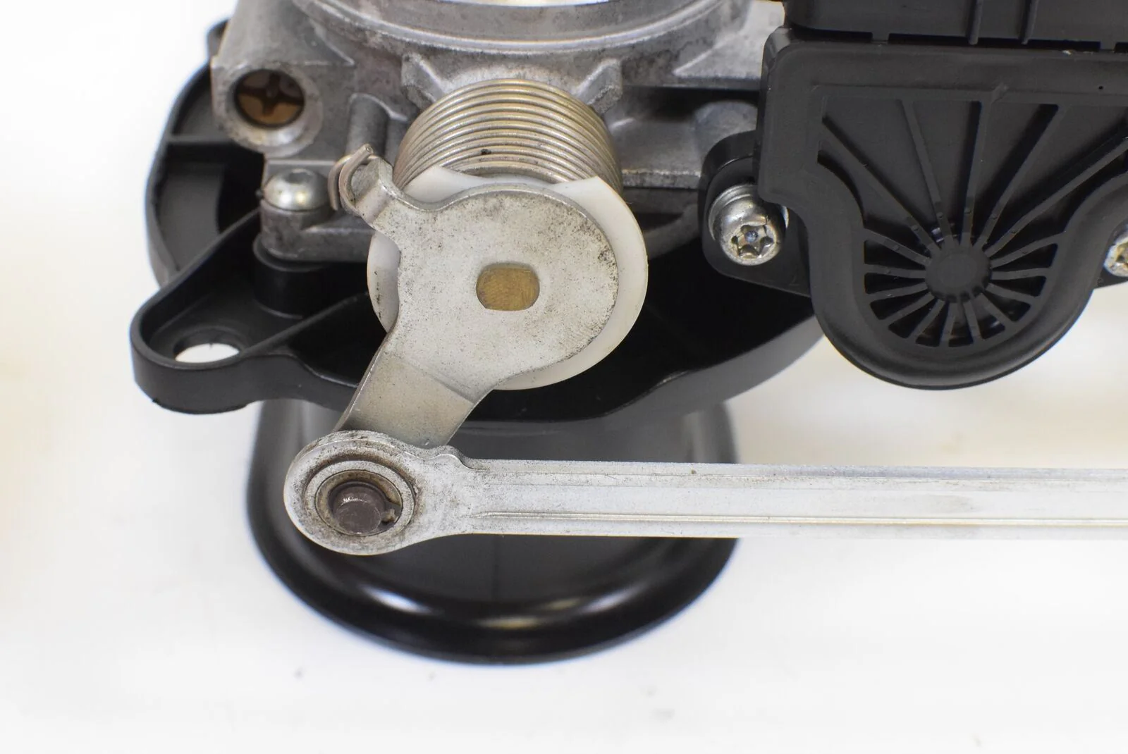 2012 Ducati Multistrada 1200 S Throttle Body Bodies Fuel Injection 28240871A - Image 11