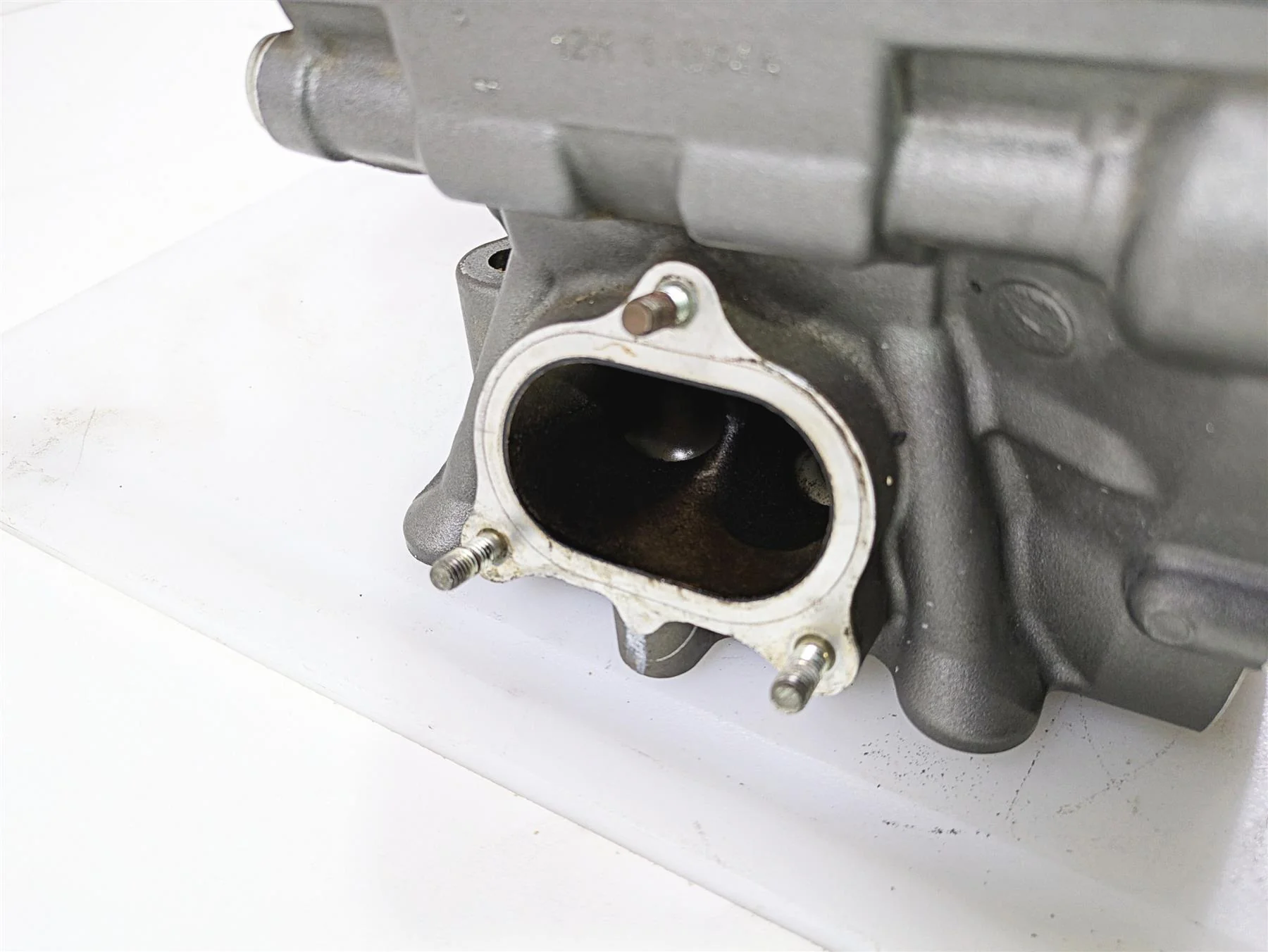 2012 Ducati Streetfighter 848 Cylinderhead Cylinder Heads 30123301AB 30122782AB - Image 11
